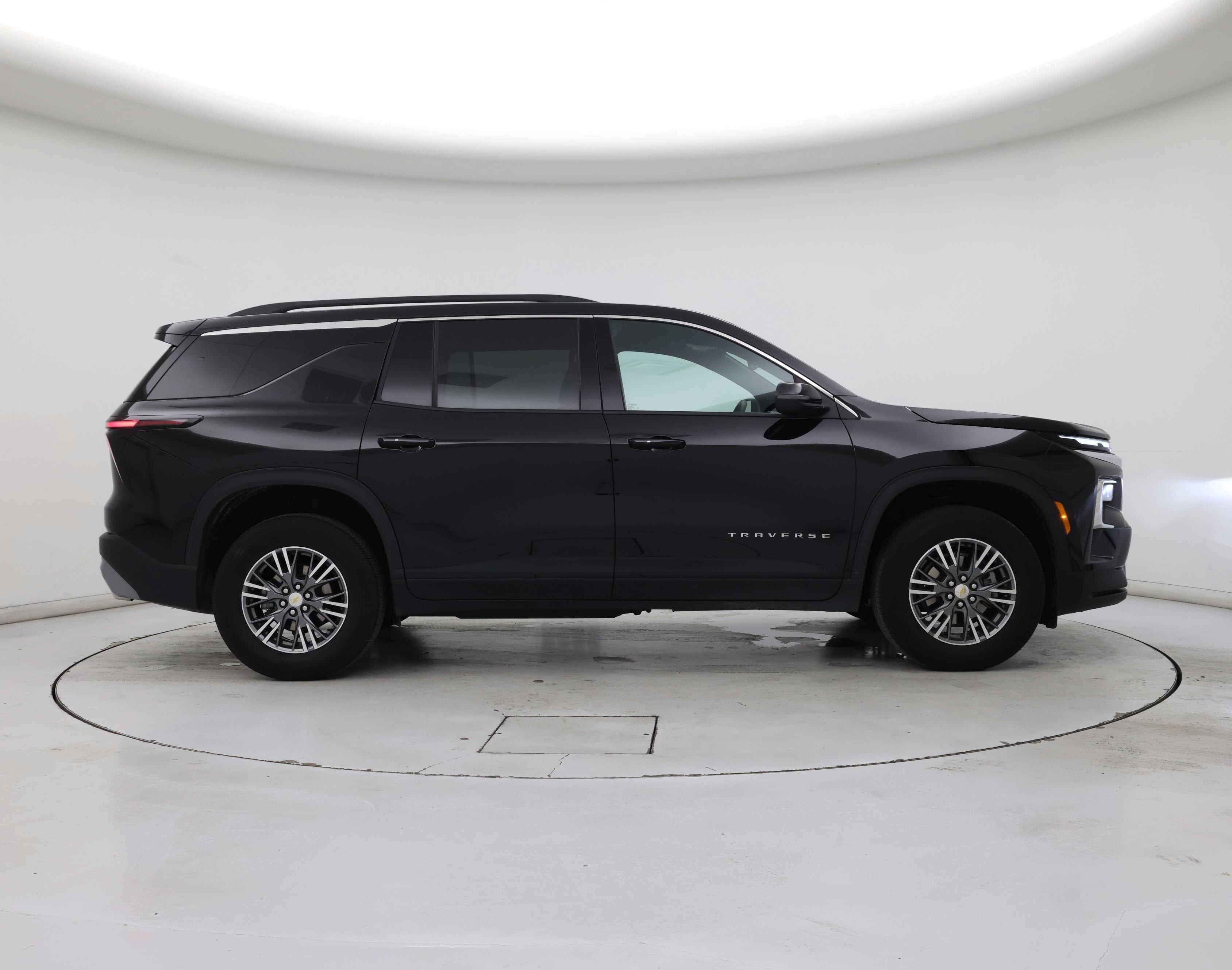Thumbnail: 2025 Chevrolet Traverse - 7