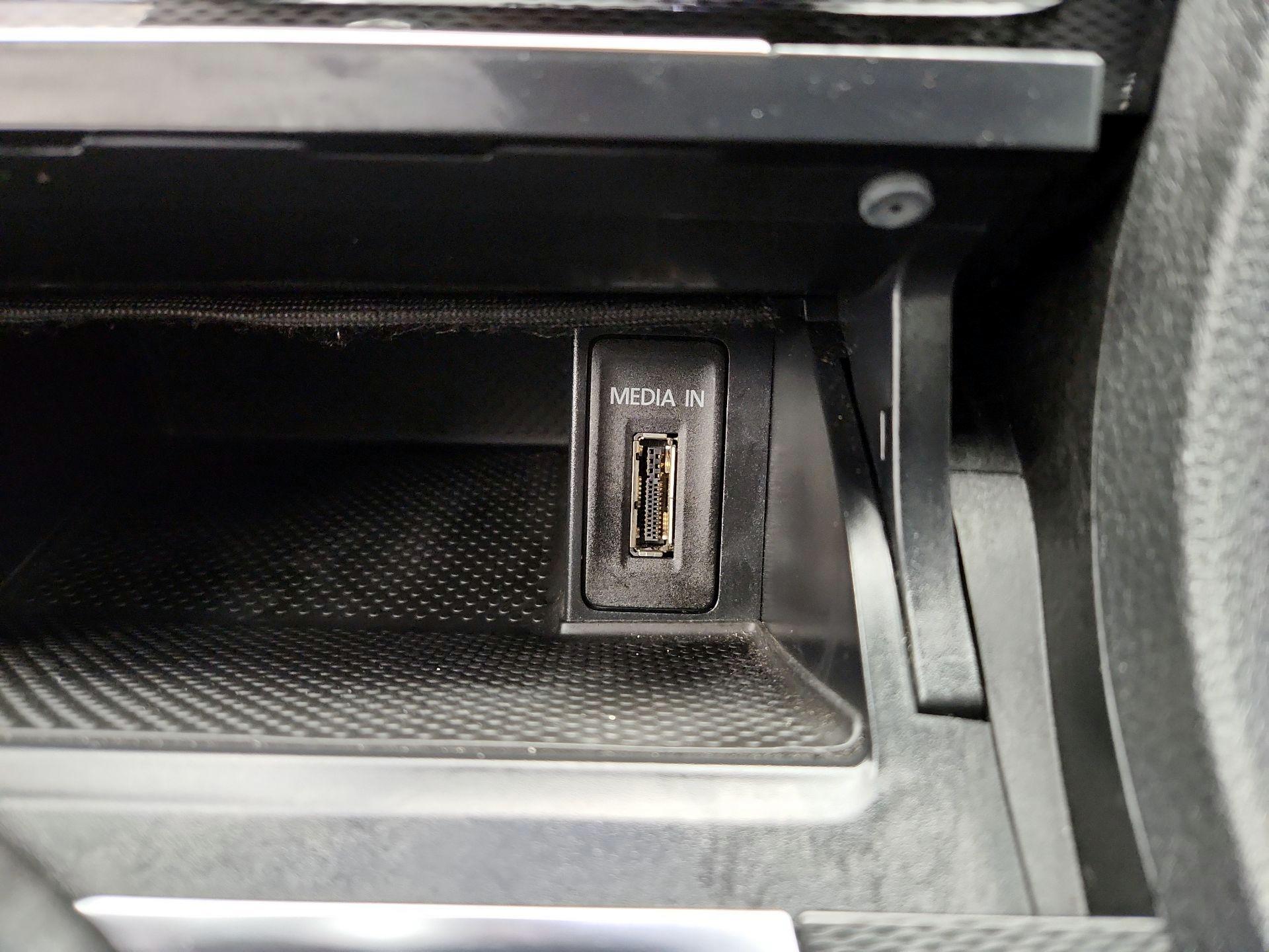 Thumbnail: 2015 Volkswagen Golf - 19