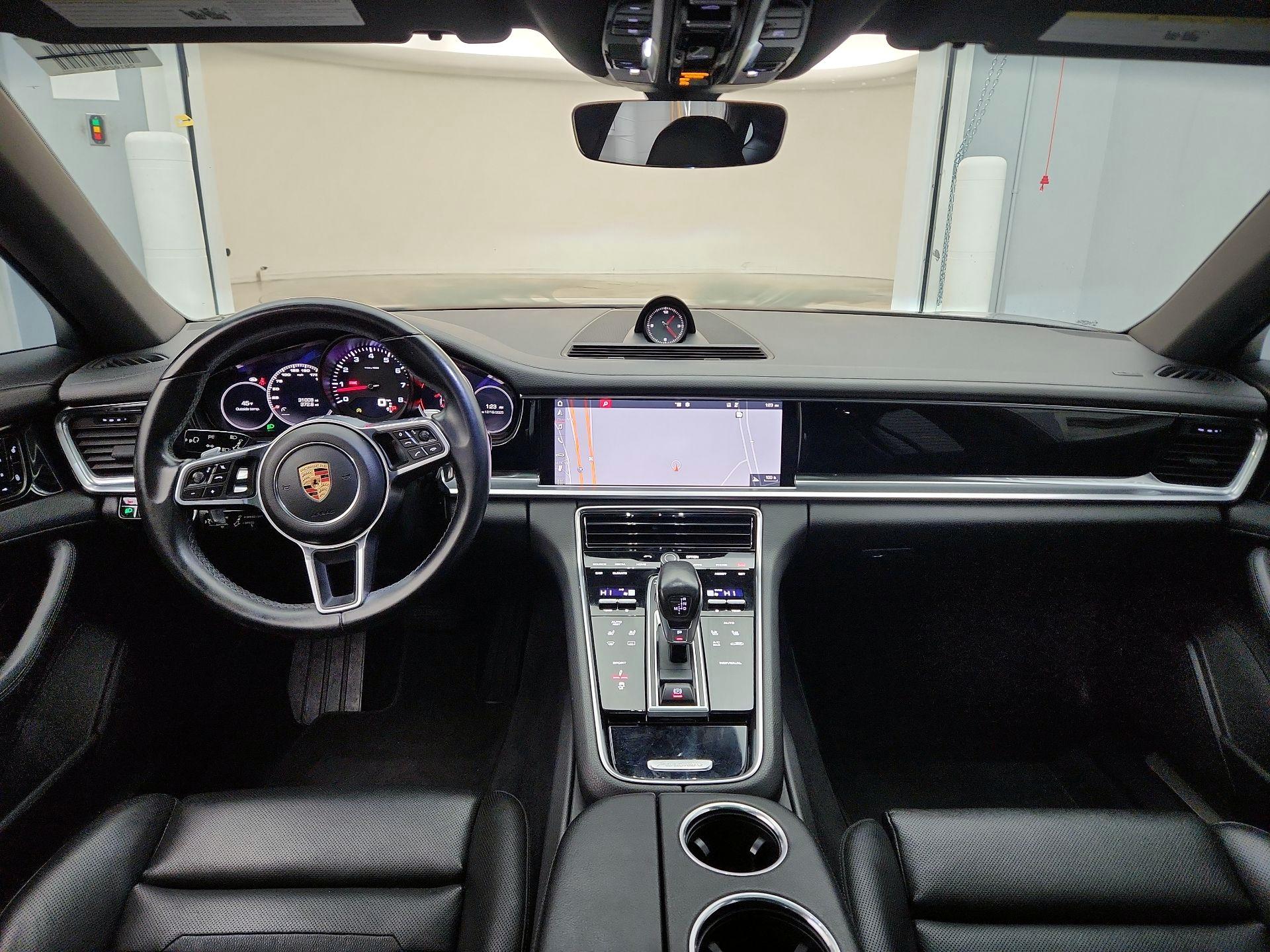 Thumbnail: 2018 Porsche Panamera - 9