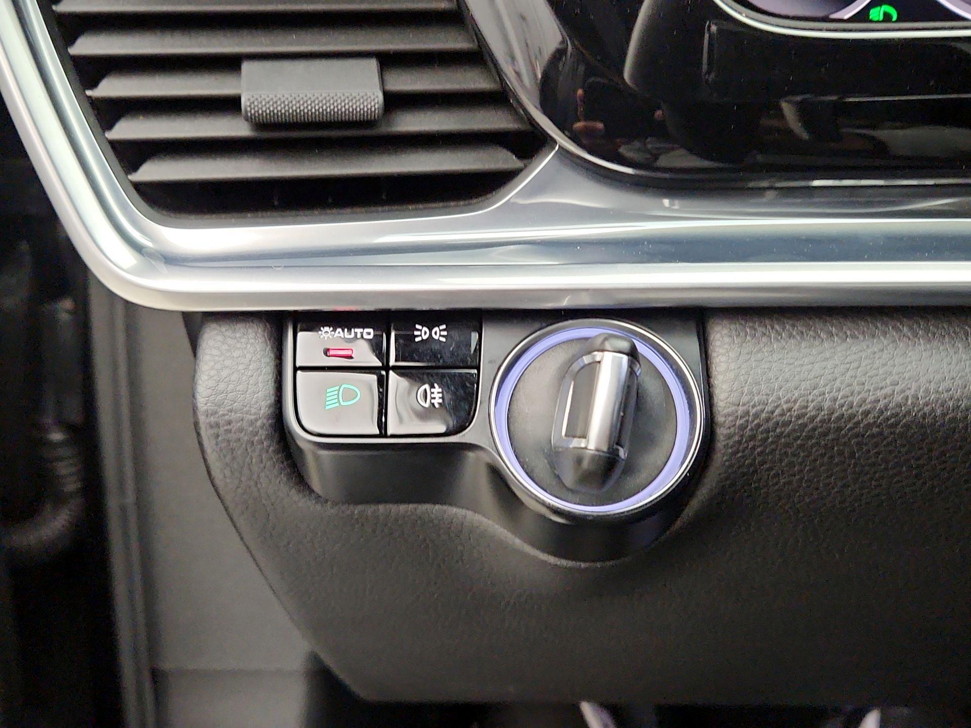 Thumbnail: 2018 Porsche Panamera - 13