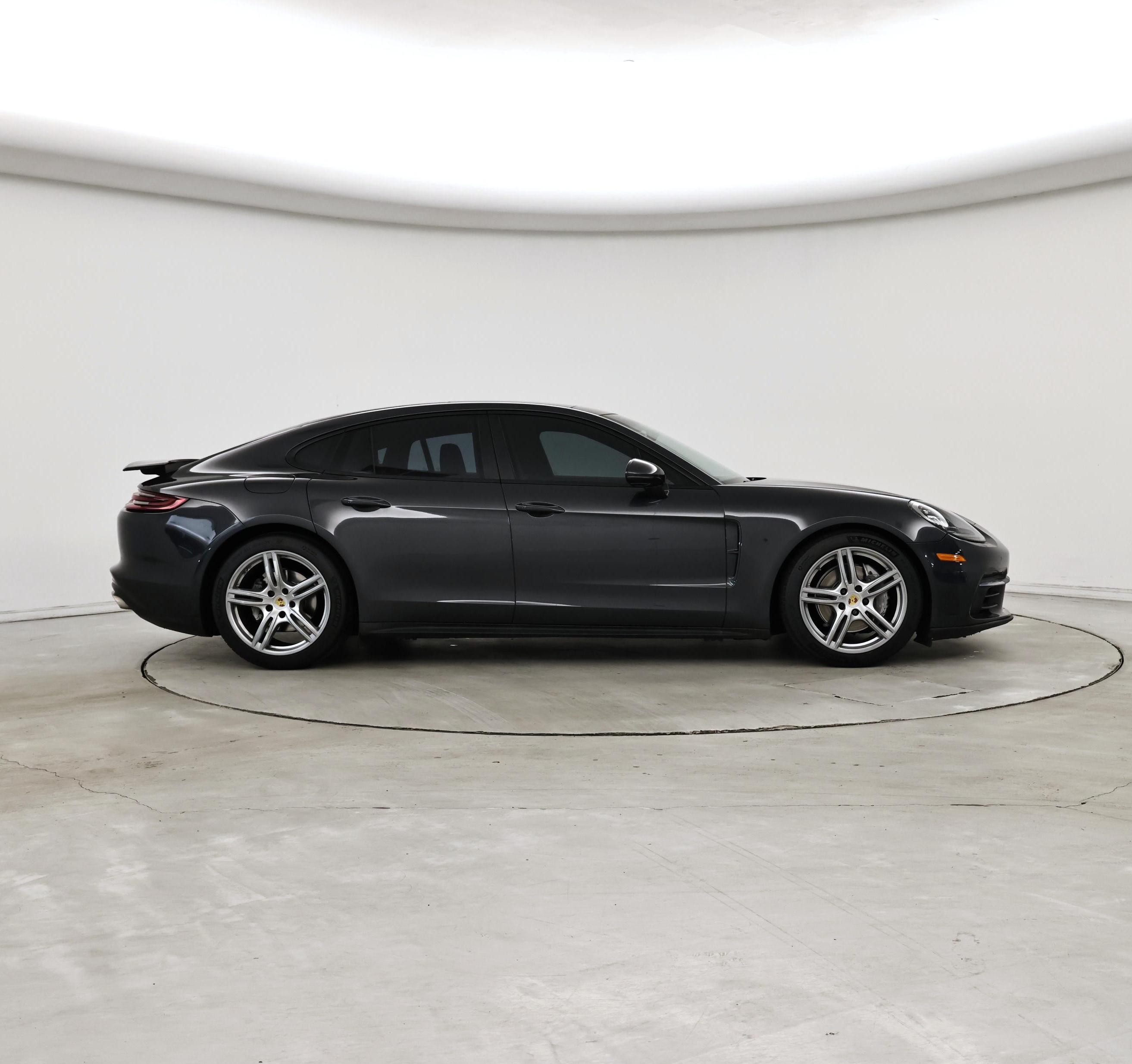 Thumbnail: 2018 Porsche Panamera - 7