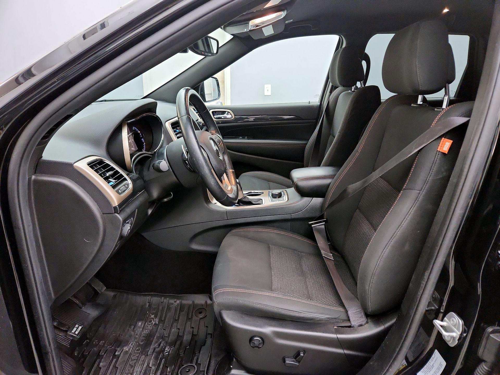 Thumbnail: 2017 Jeep Grand Cherokee - 11