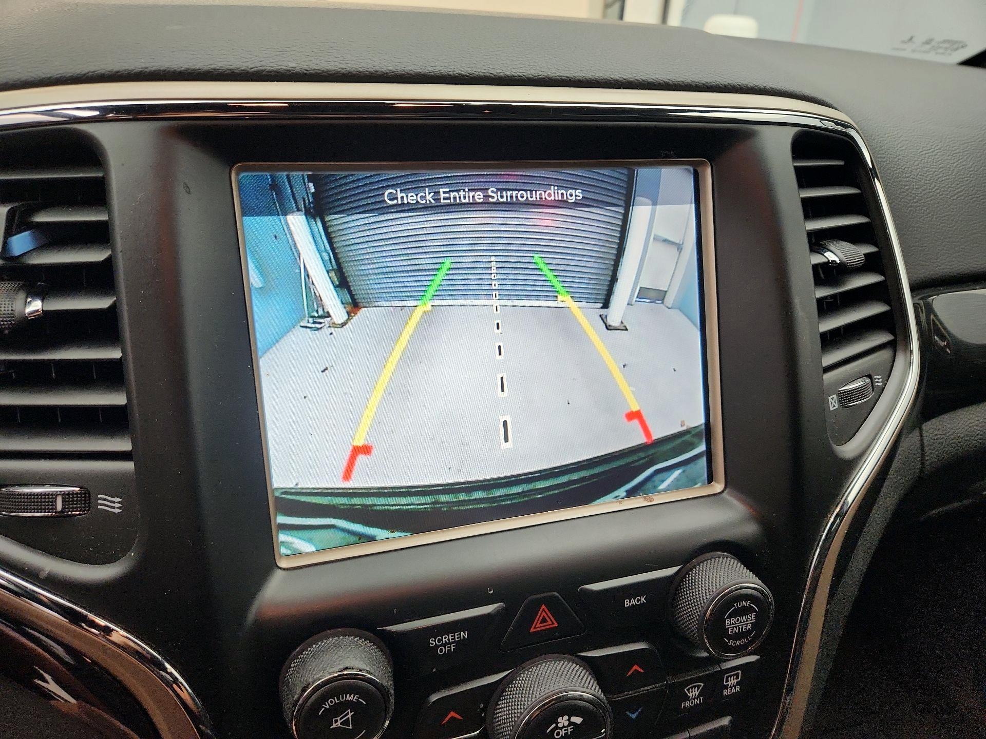 Thumbnail: 2017 Jeep Grand Cherokee - 15