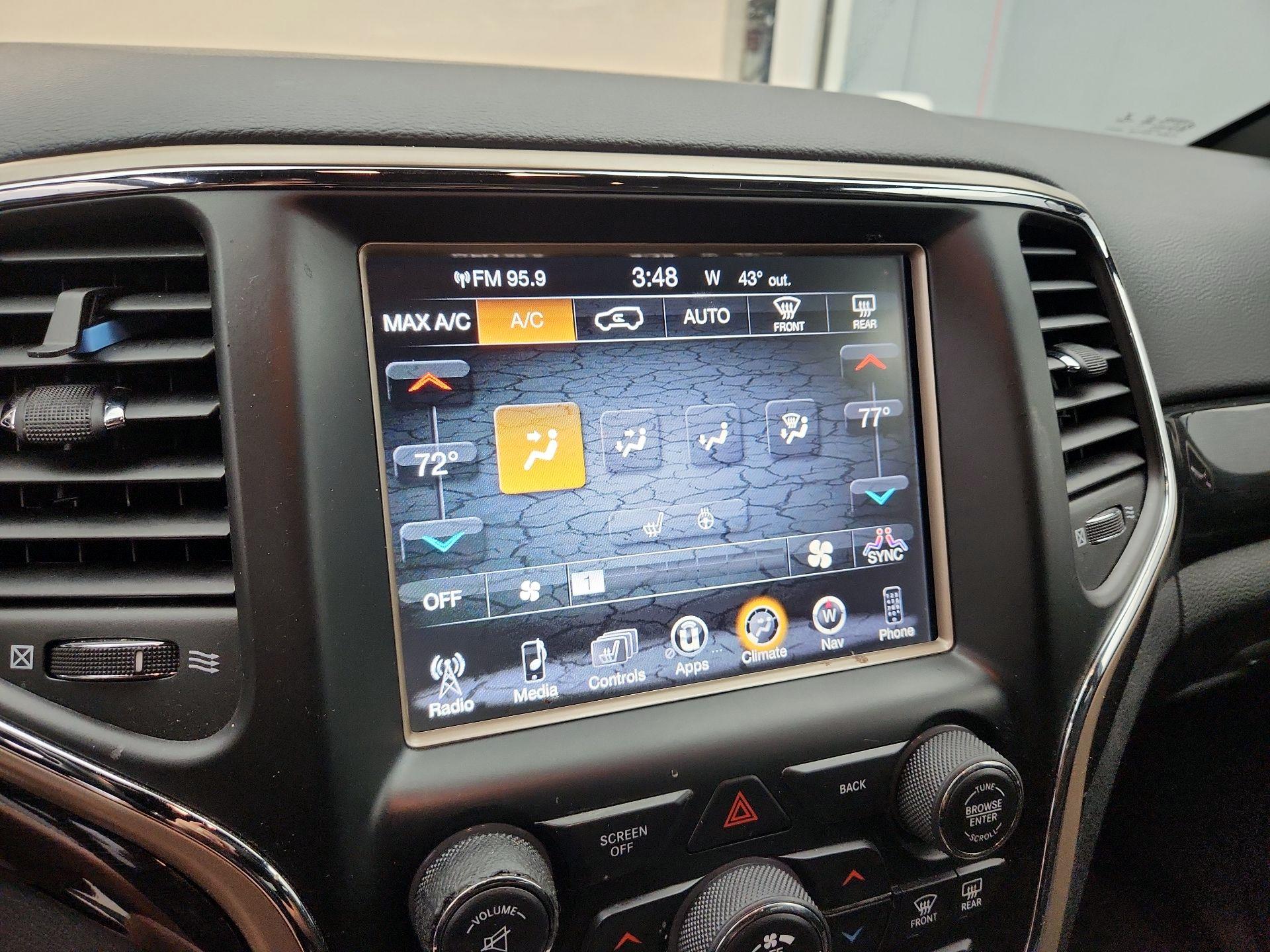 Thumbnail: 2017 Jeep Grand Cherokee - 17