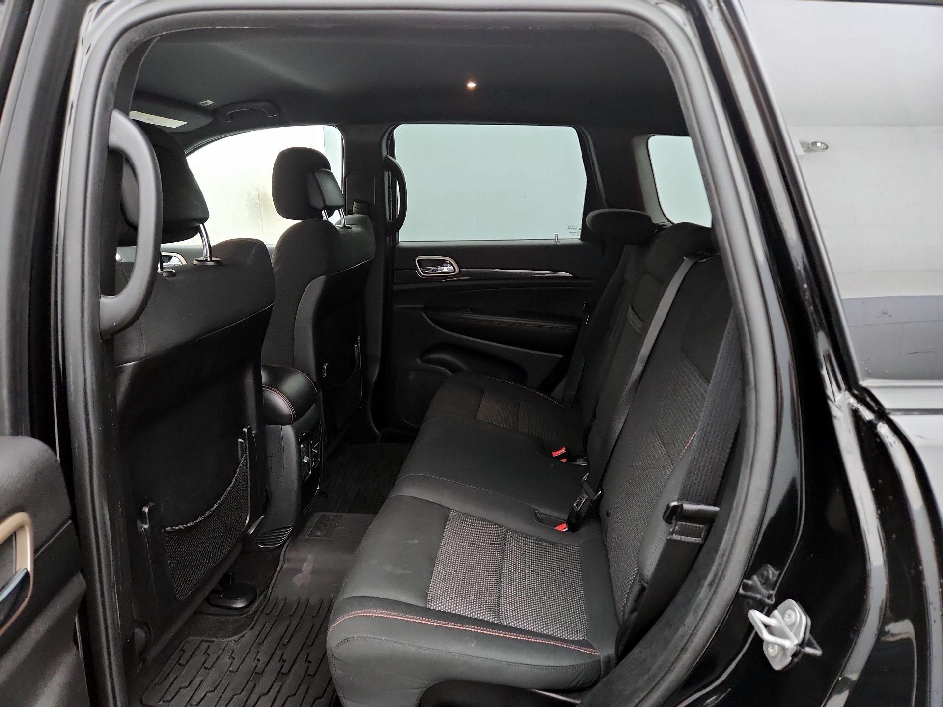 Thumbnail: 2017 Jeep Grand Cherokee - 19