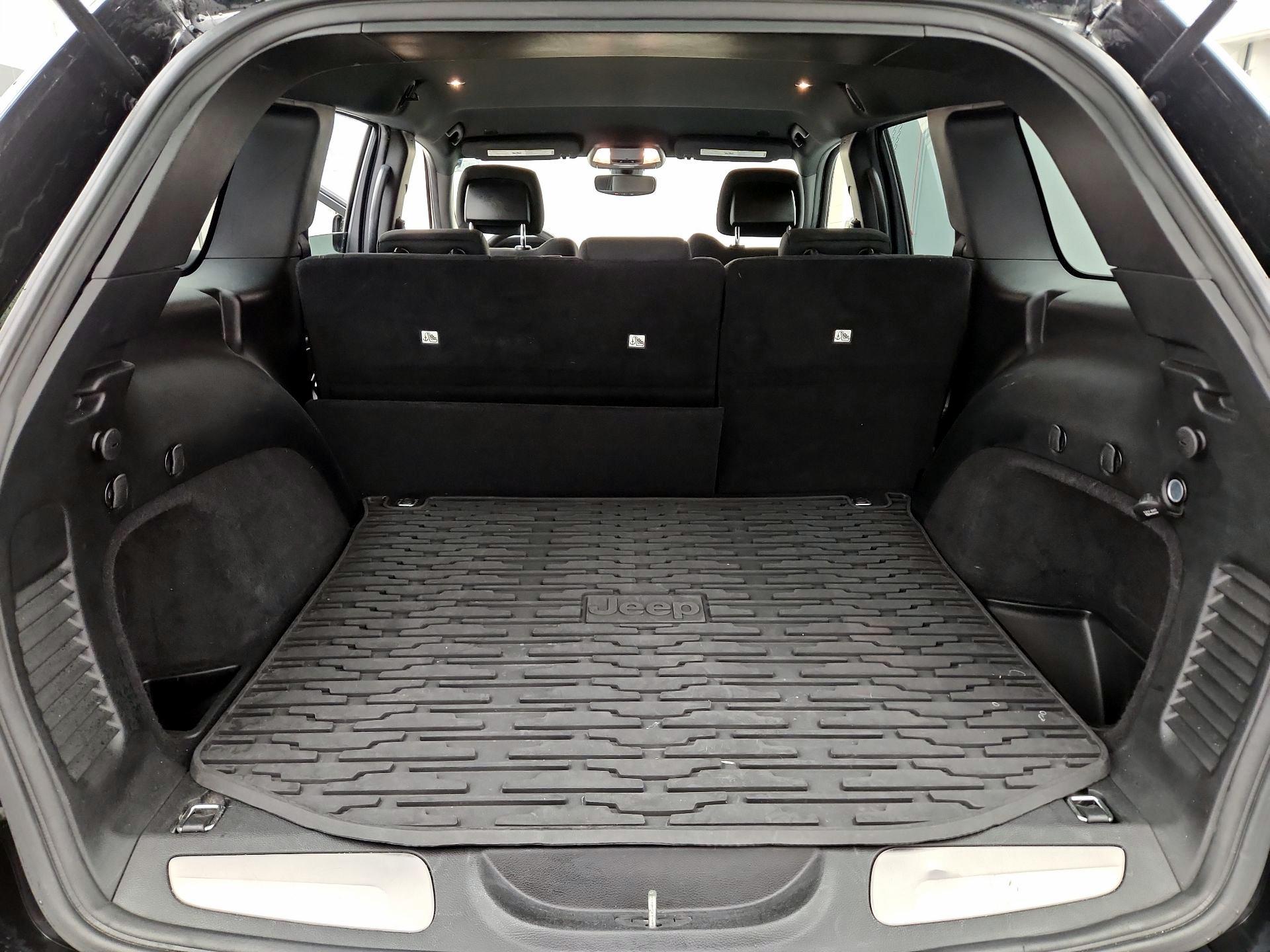 Thumbnail: 2017 Jeep Grand Cherokee - 20