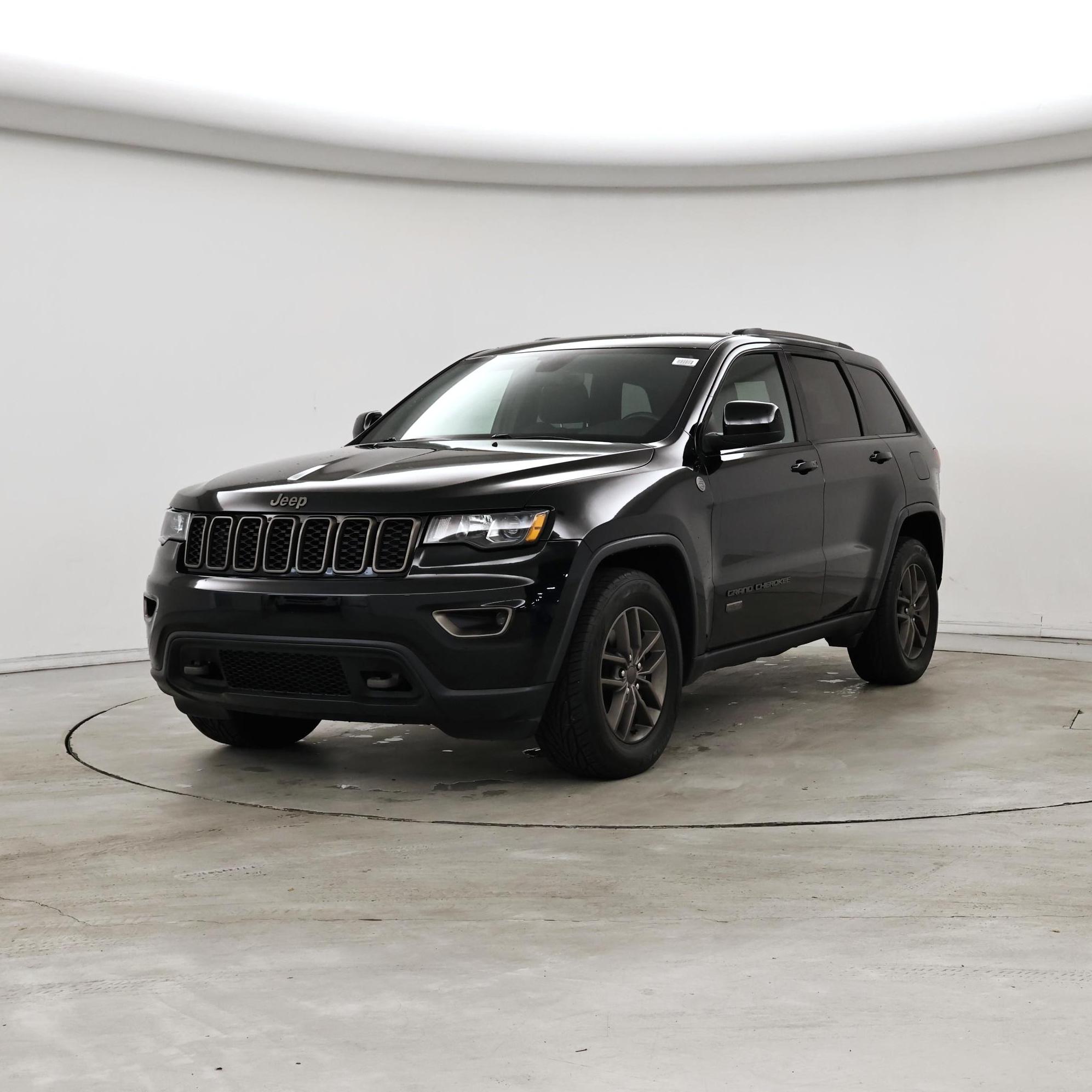 Thumbnail: 2017 Jeep Grand Cherokee - 4