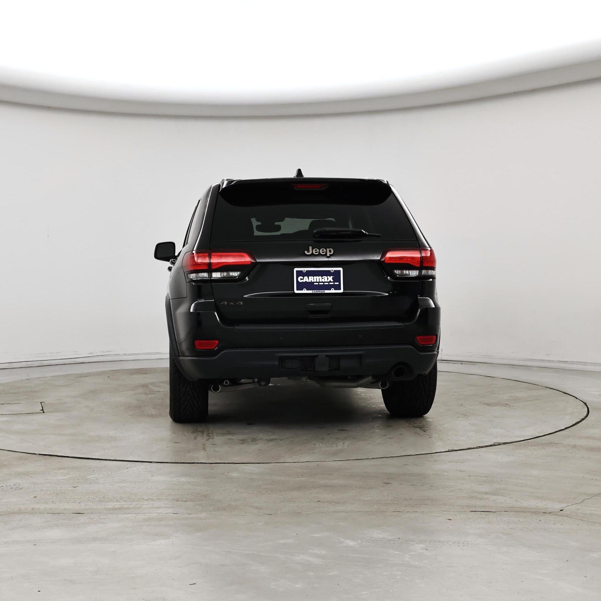 Thumbnail: 2017 Jeep Grand Cherokee - 6