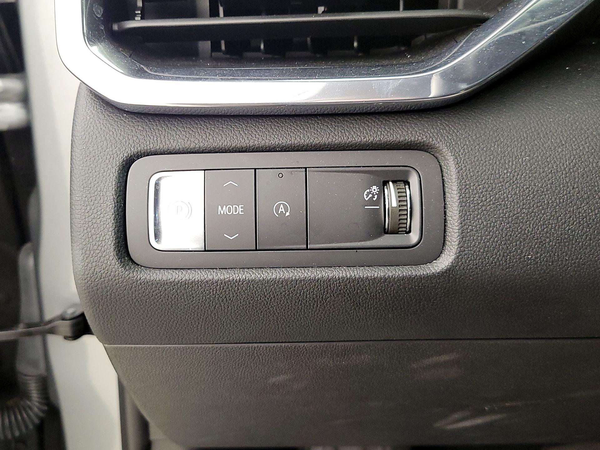 Thumbnail: 2025 GMC Acadia - 13