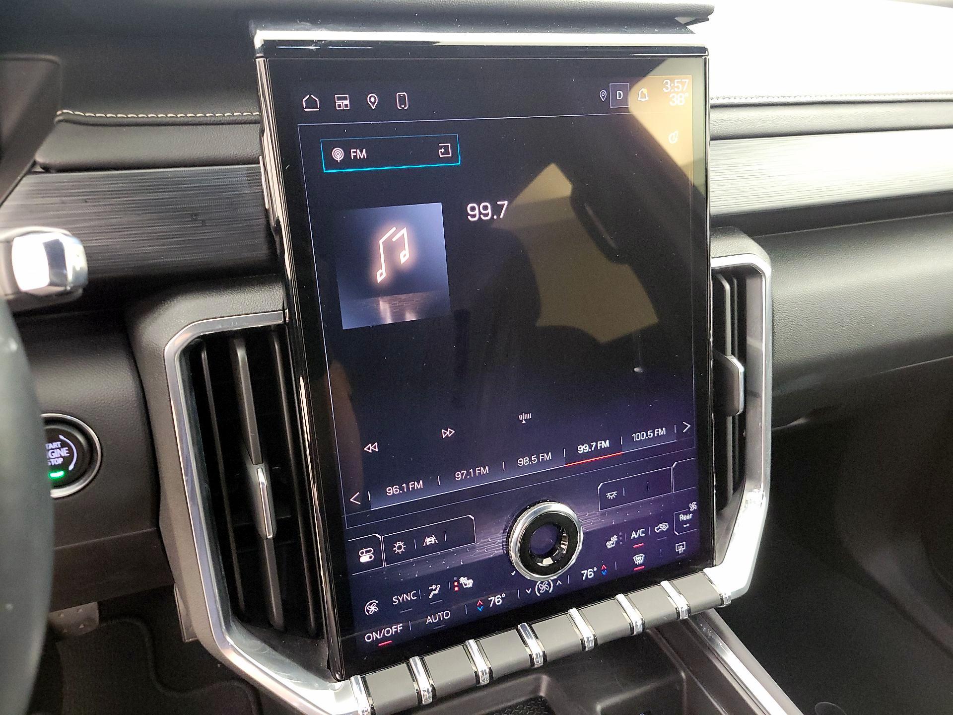 Thumbnail: 2025 GMC Acadia - 16