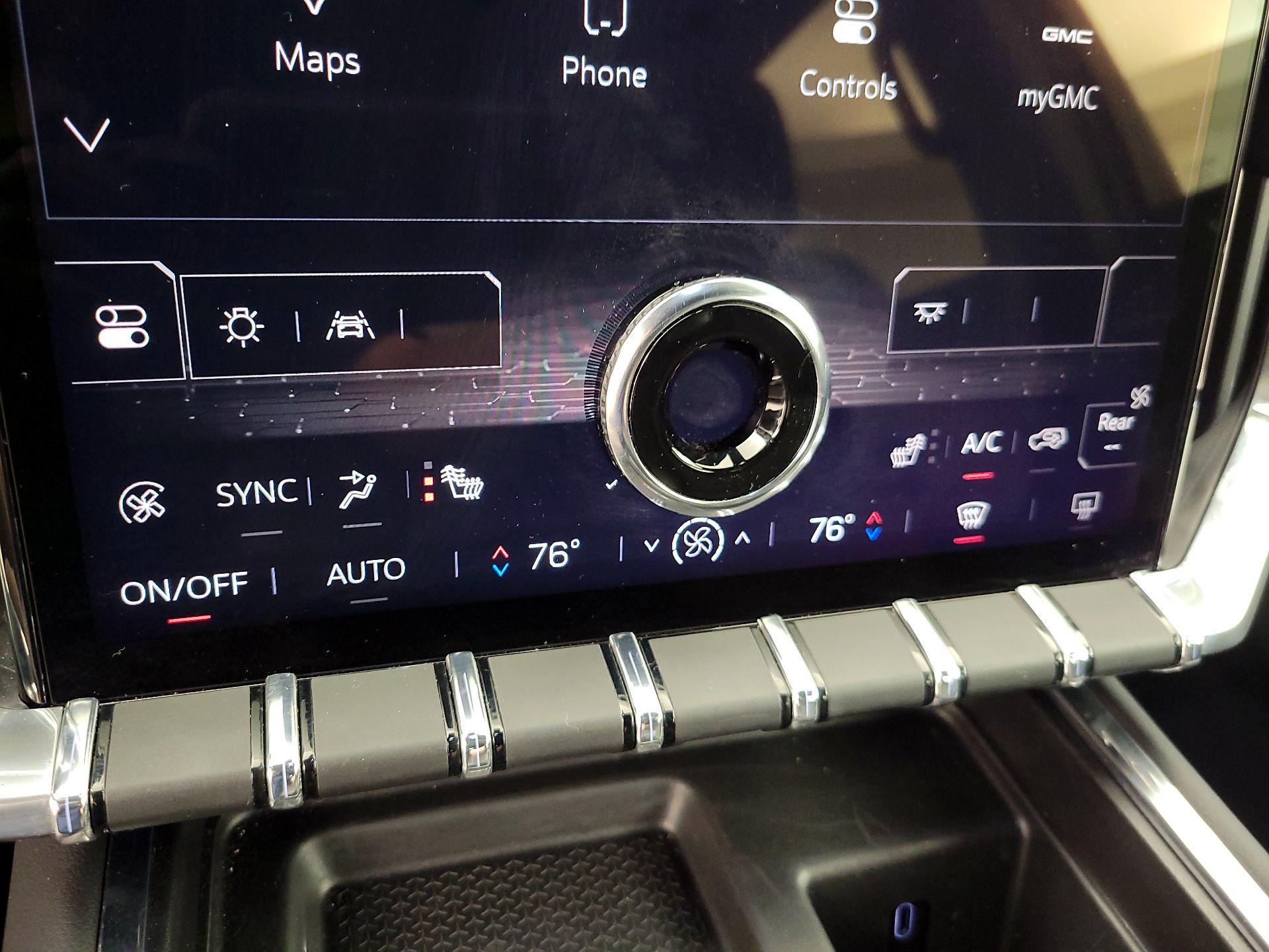 Thumbnail: 2025 GMC Acadia - 17