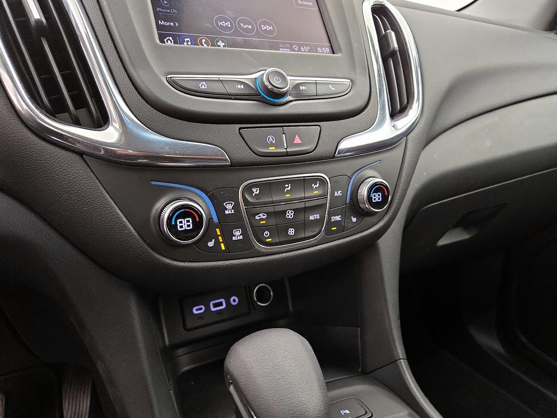 Thumbnail: 2022 Chevrolet Equinox - 16