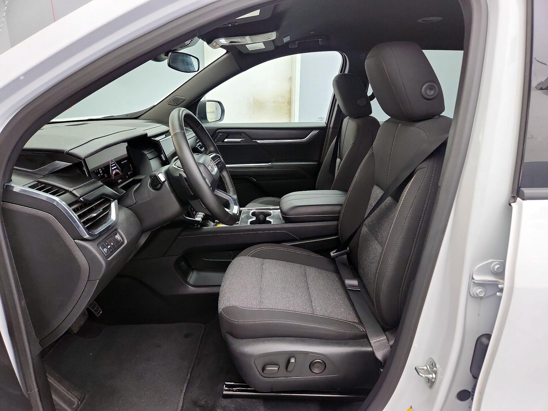 Thumbnail: 2025 GMC Acadia - 11