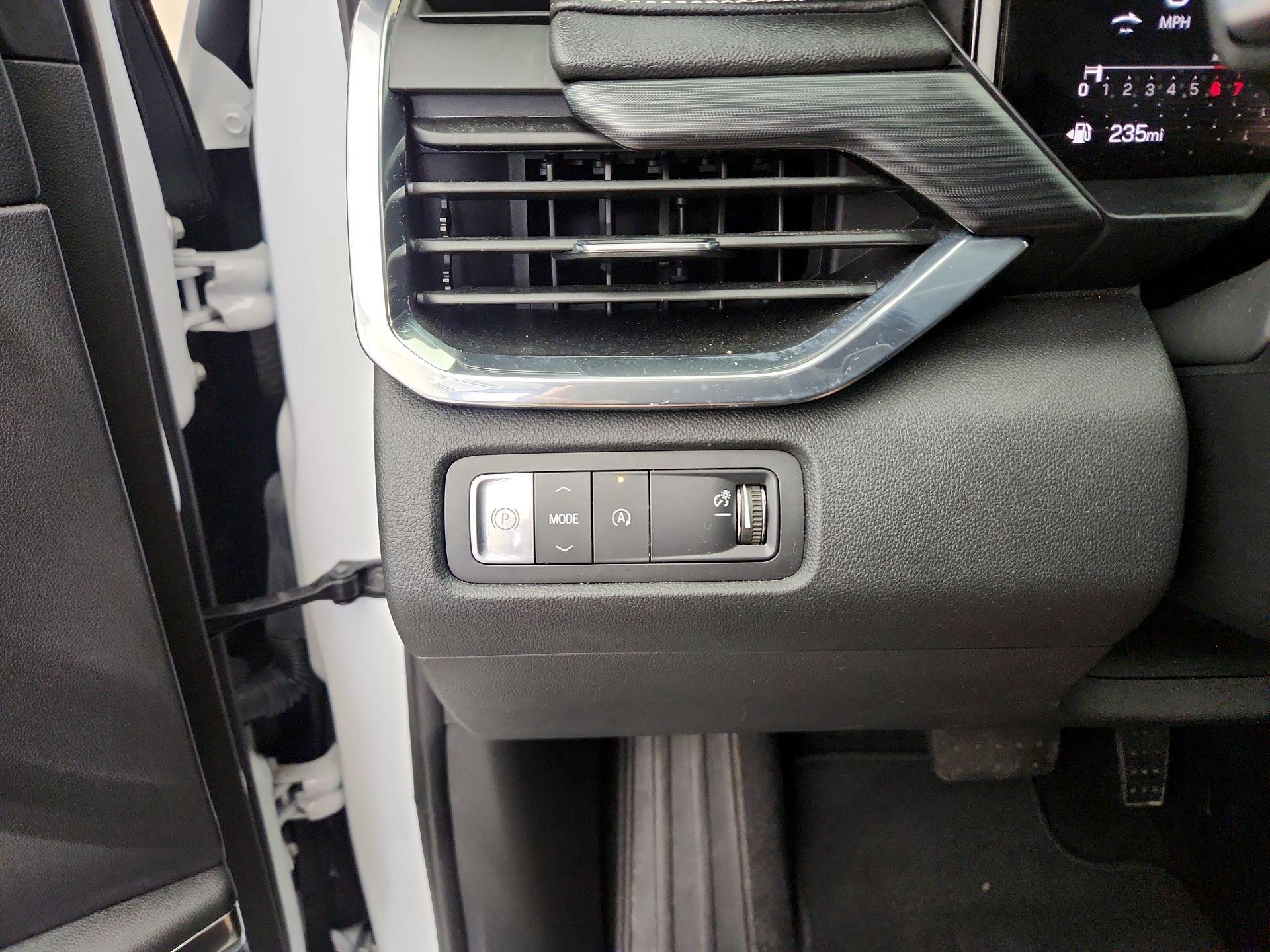 Thumbnail: 2025 GMC Acadia - 13