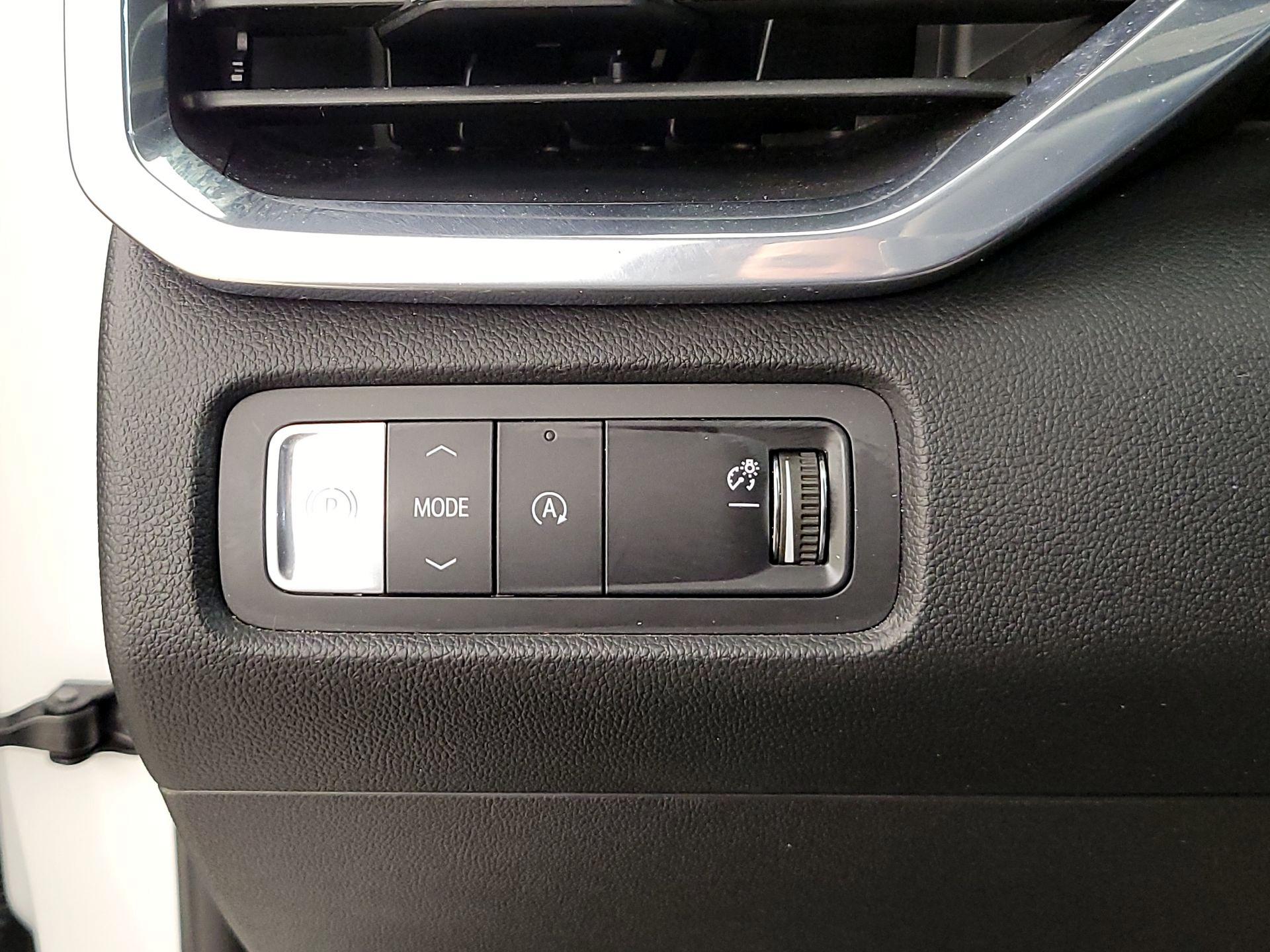 Thumbnail: 2025 GMC Acadia - 13