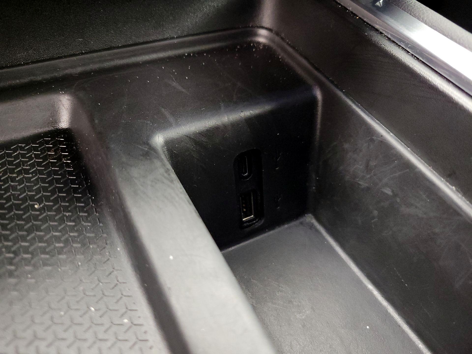 Thumbnail: 2025 GMC Acadia - 19