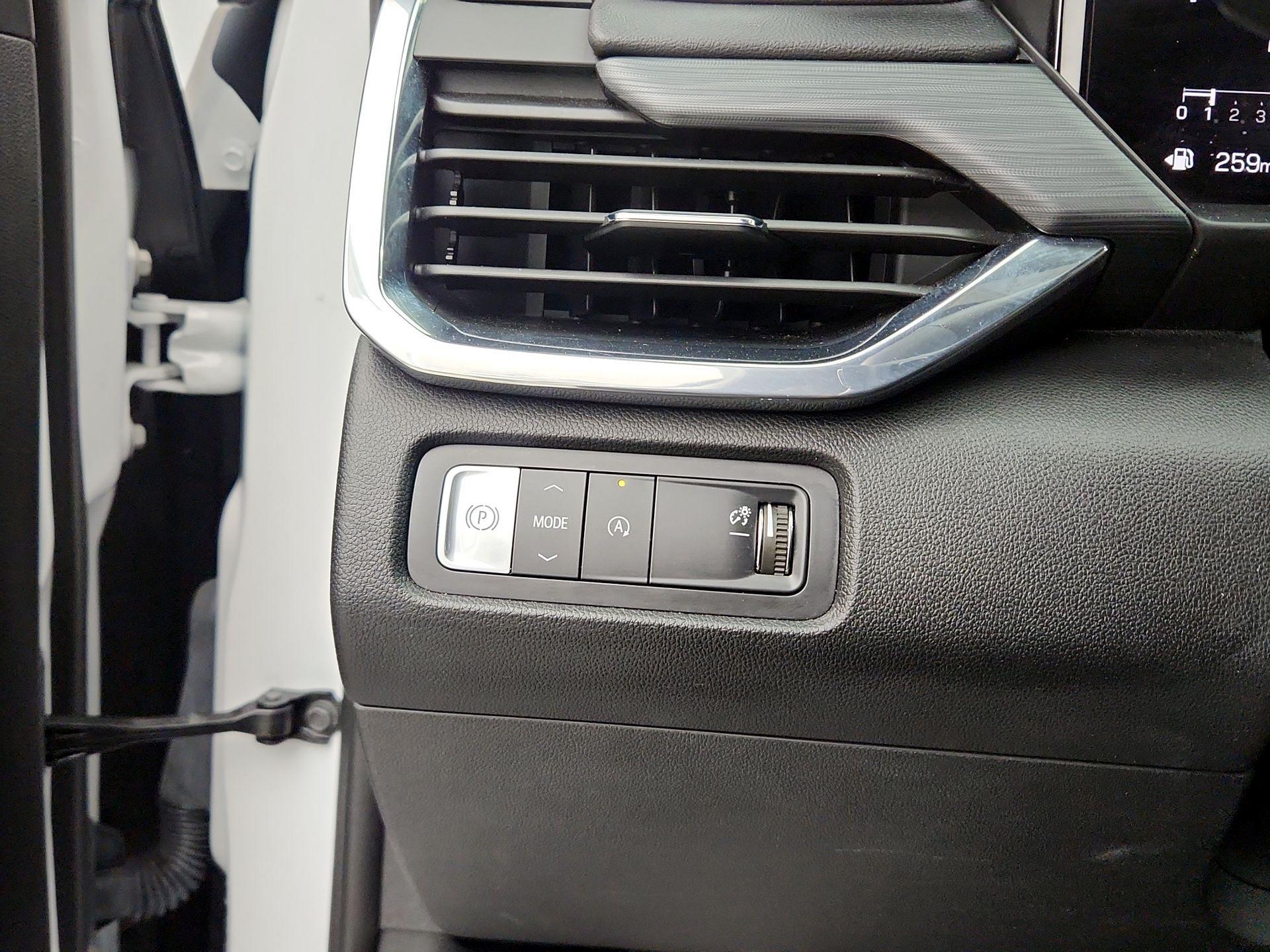 Thumbnail: 2025 GMC Acadia - 13