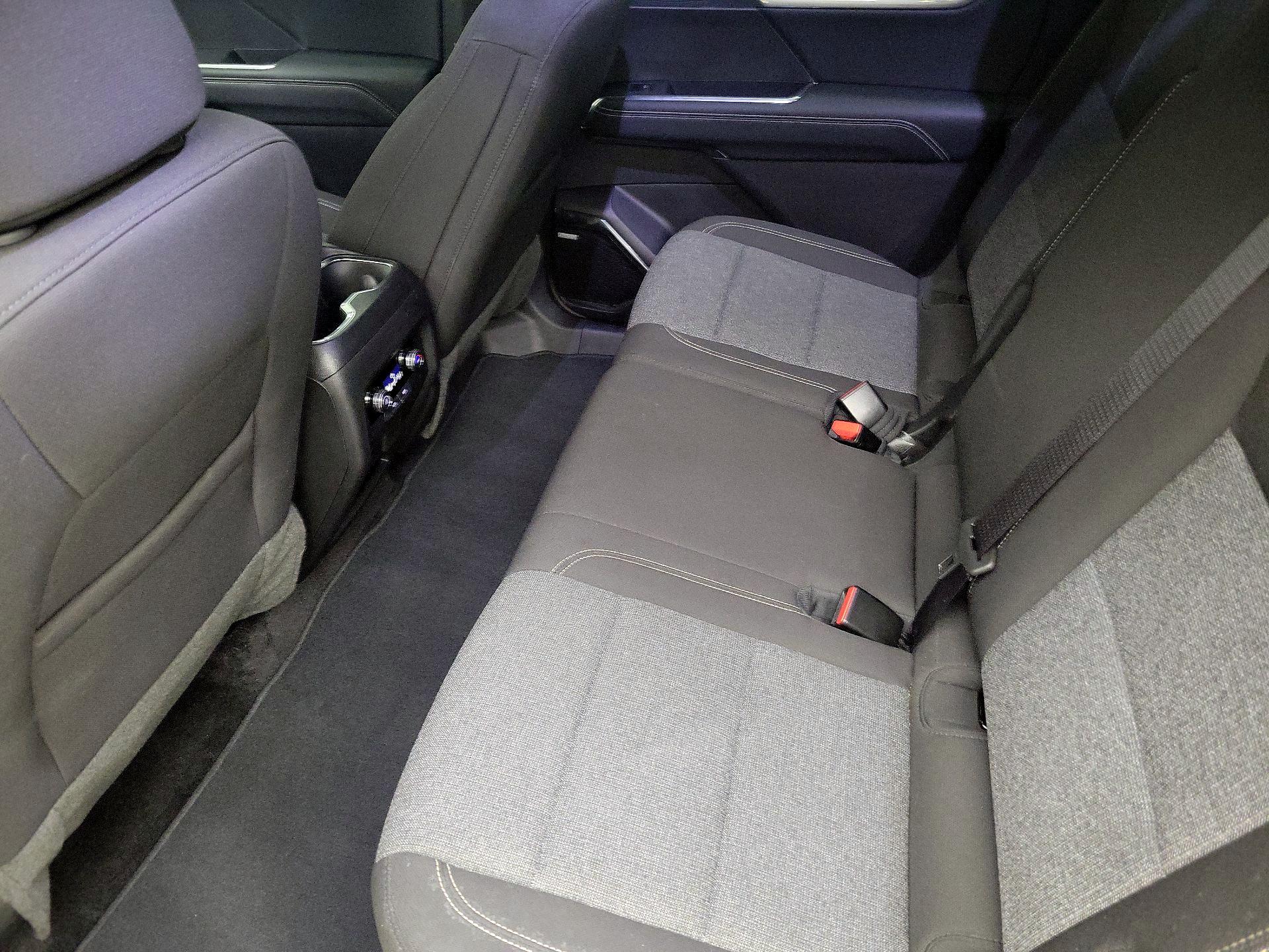 Thumbnail: 2025 GMC Acadia - 19