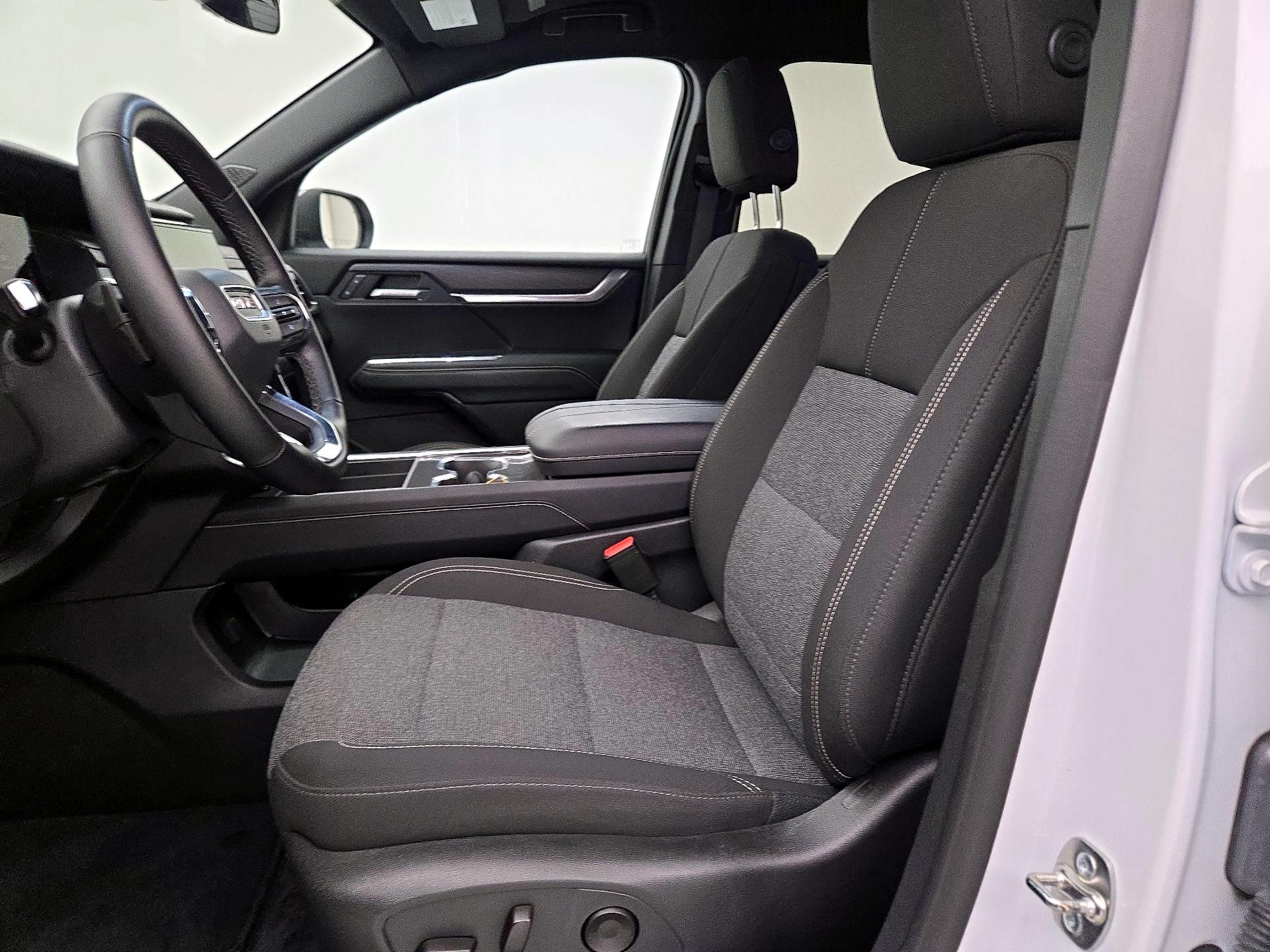 Thumbnail: 2025 GMC Acadia - 11