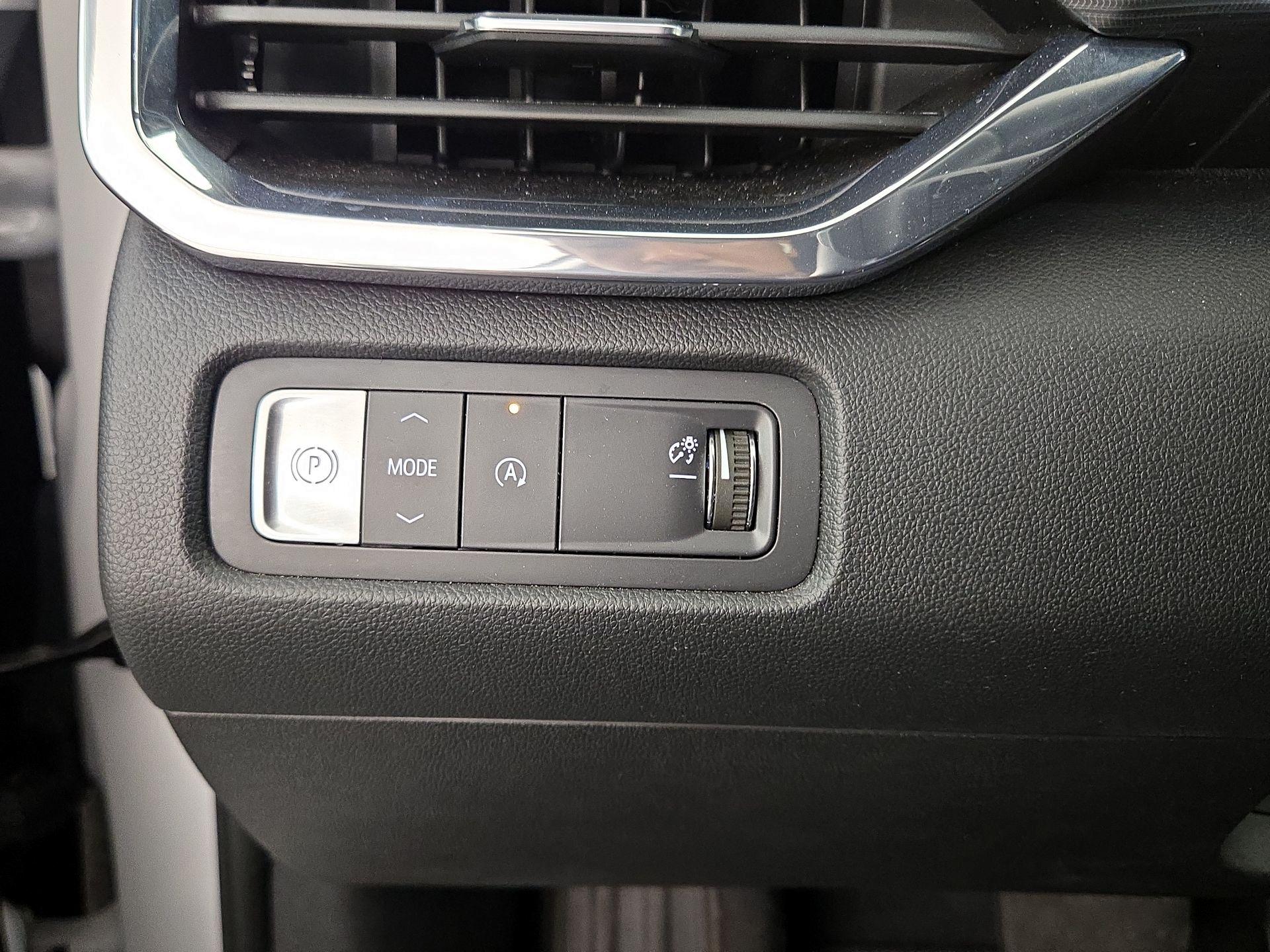 Thumbnail: 2025 GMC Acadia - 13