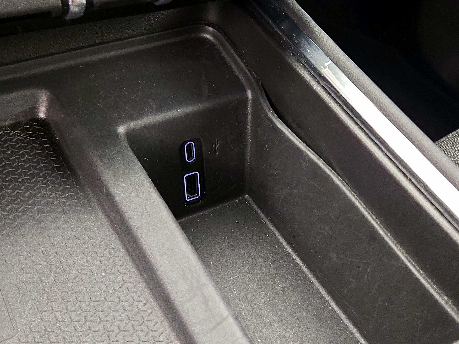 Thumbnail: 2025 GMC Acadia - 18