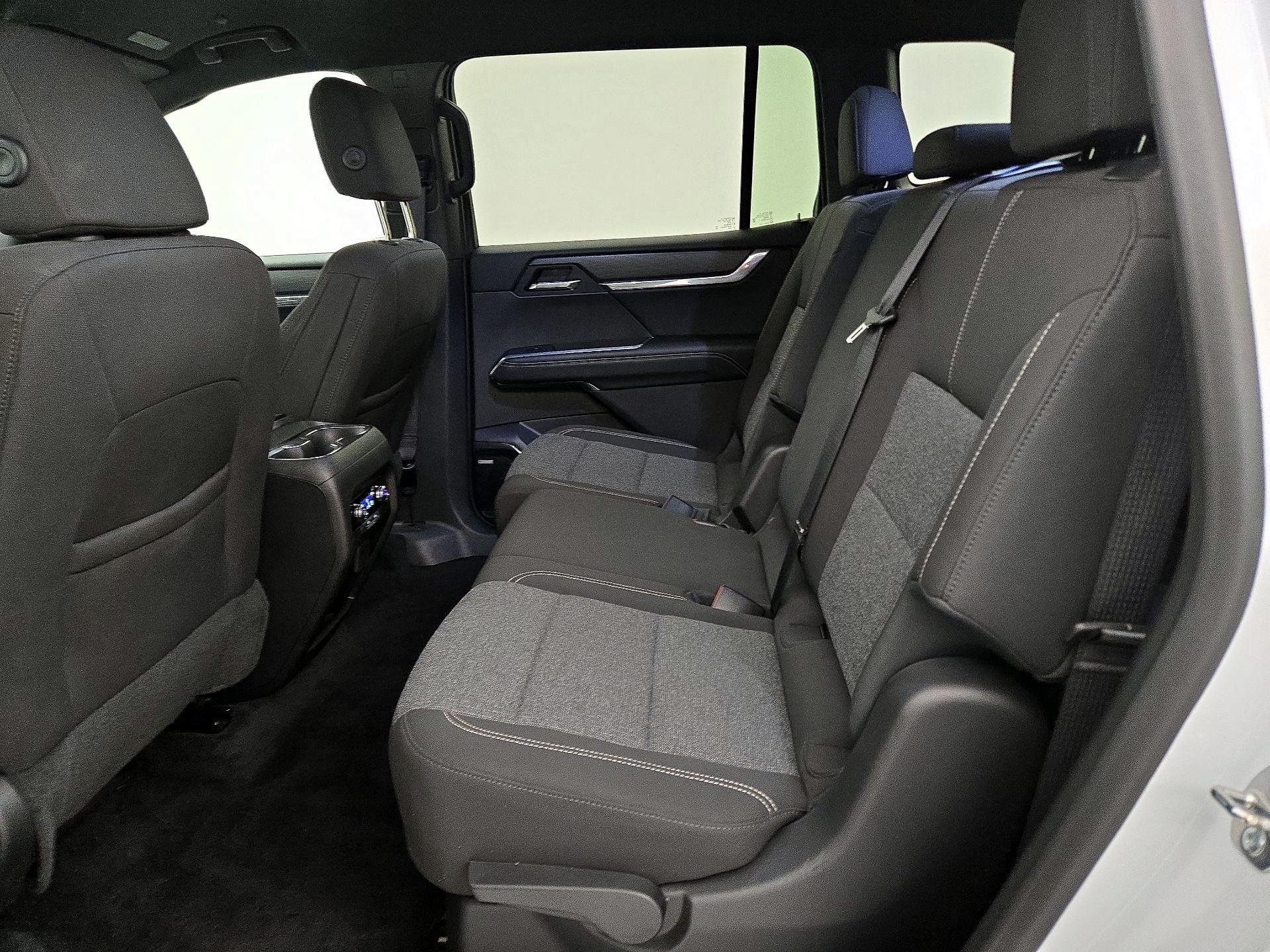 Thumbnail: 2025 GMC Acadia - 19