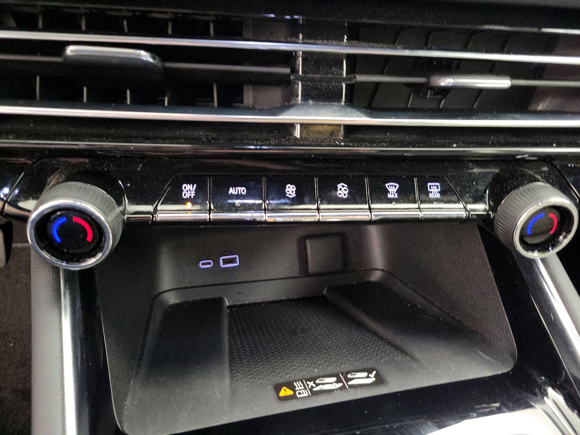 Thumbnail: 2025 Chevrolet Traverse - 16