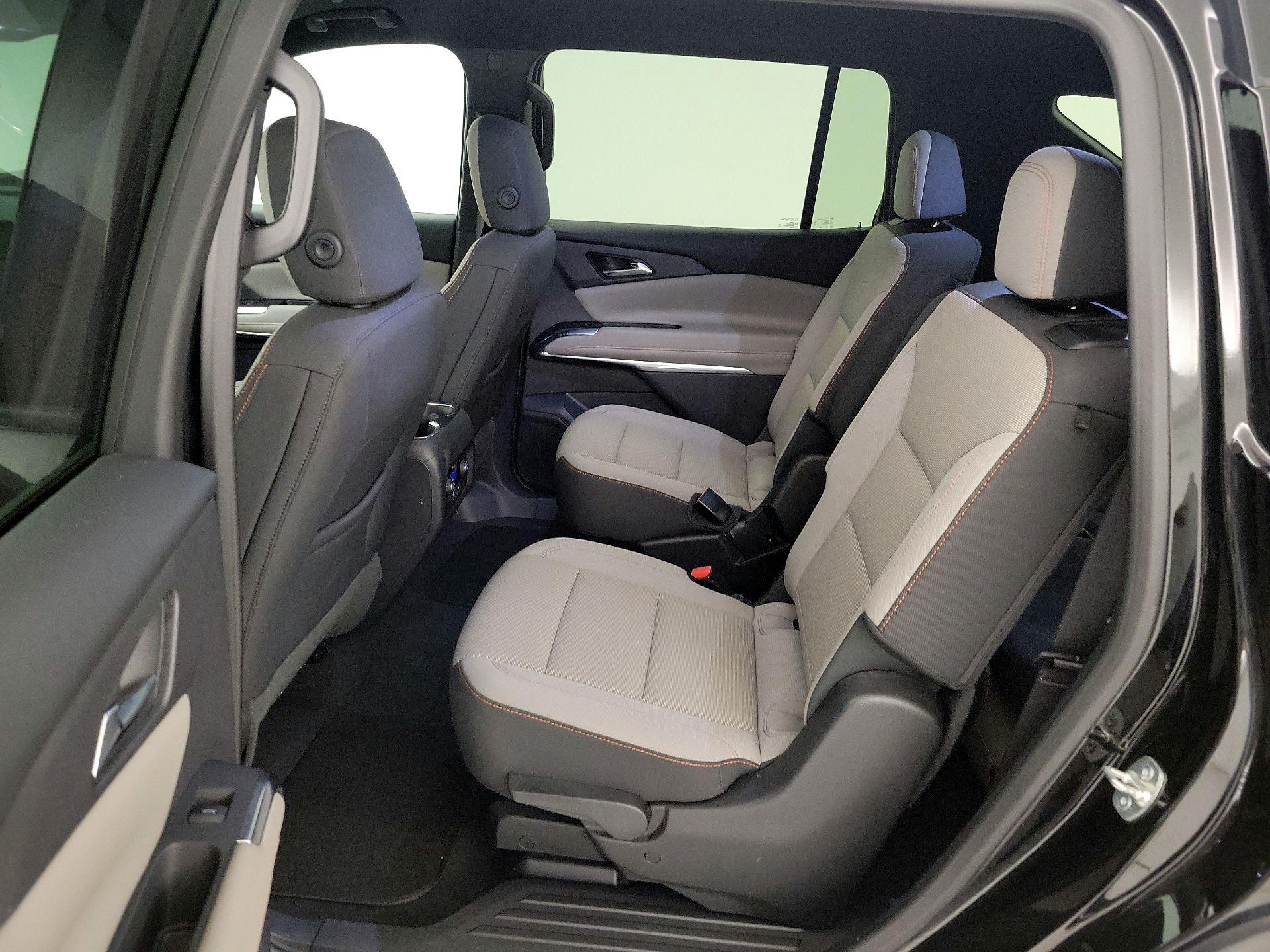 Thumbnail: 2025 Chevrolet Traverse - 19