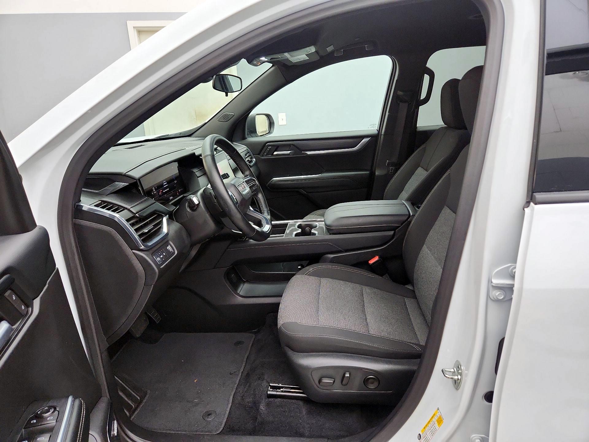 Thumbnail: 2025 GMC Acadia - 11