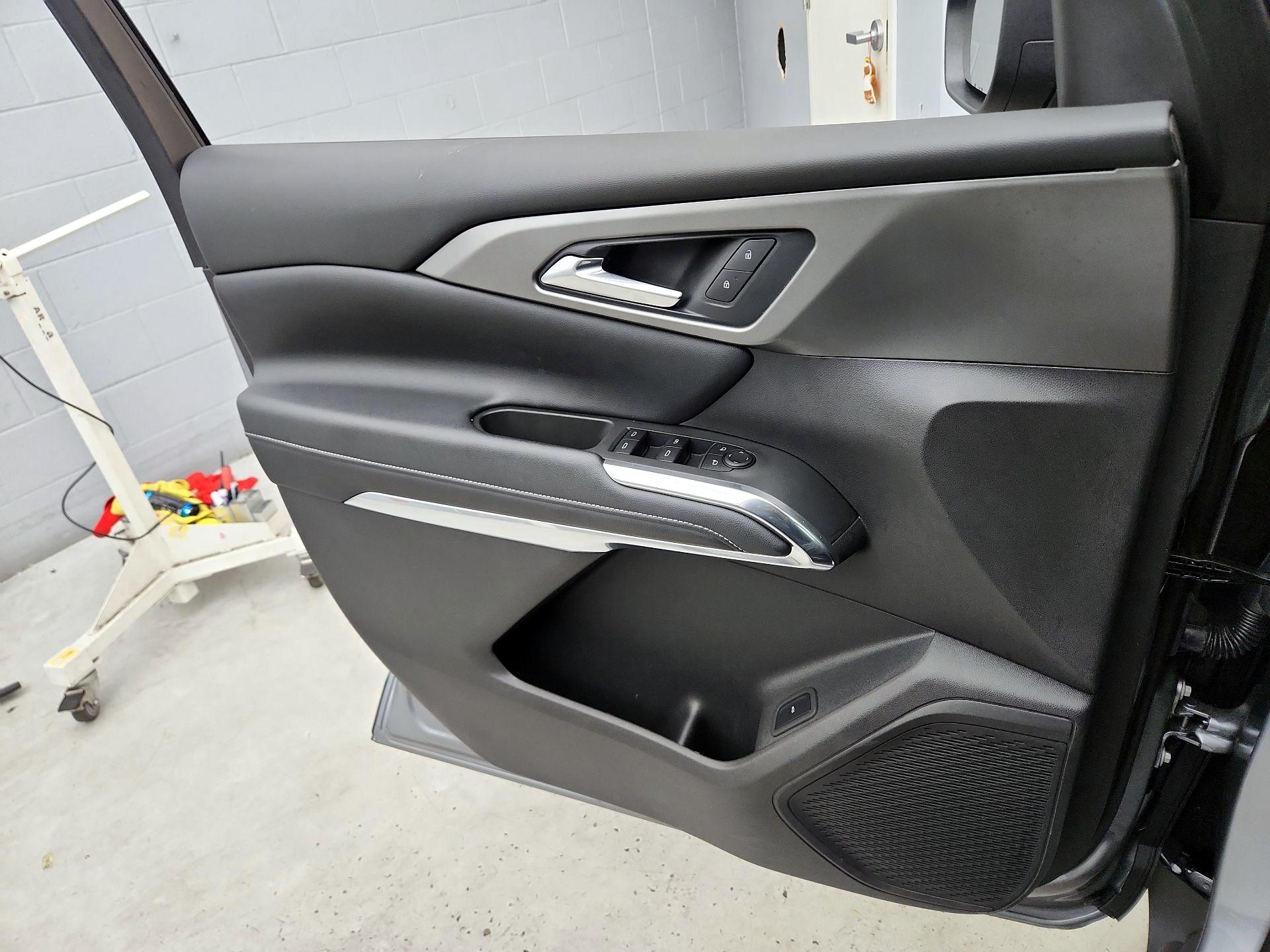 Thumbnail: 2025 Chevrolet Traverse - 12