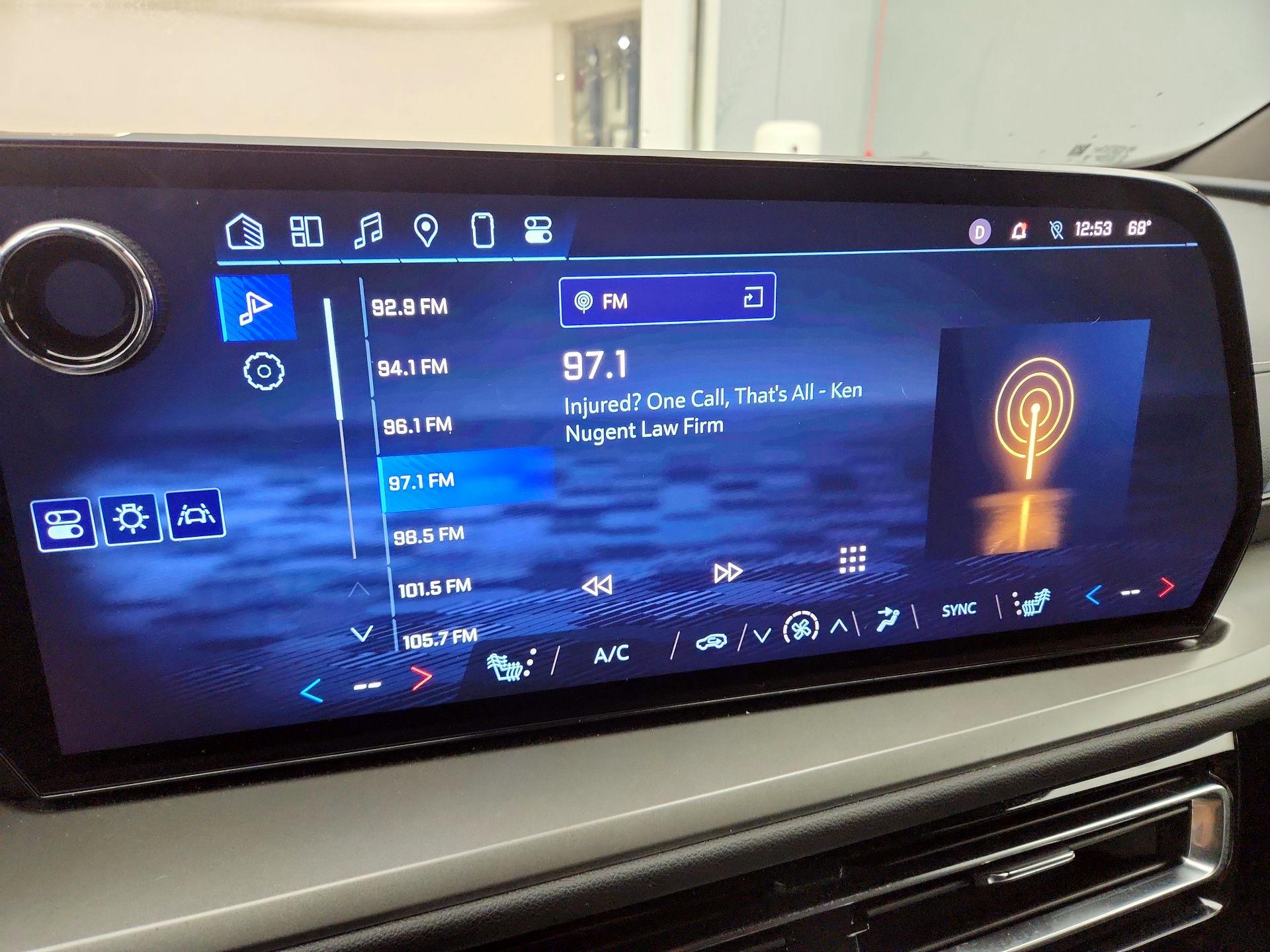 Thumbnail: 2025 Chevrolet Traverse - 16