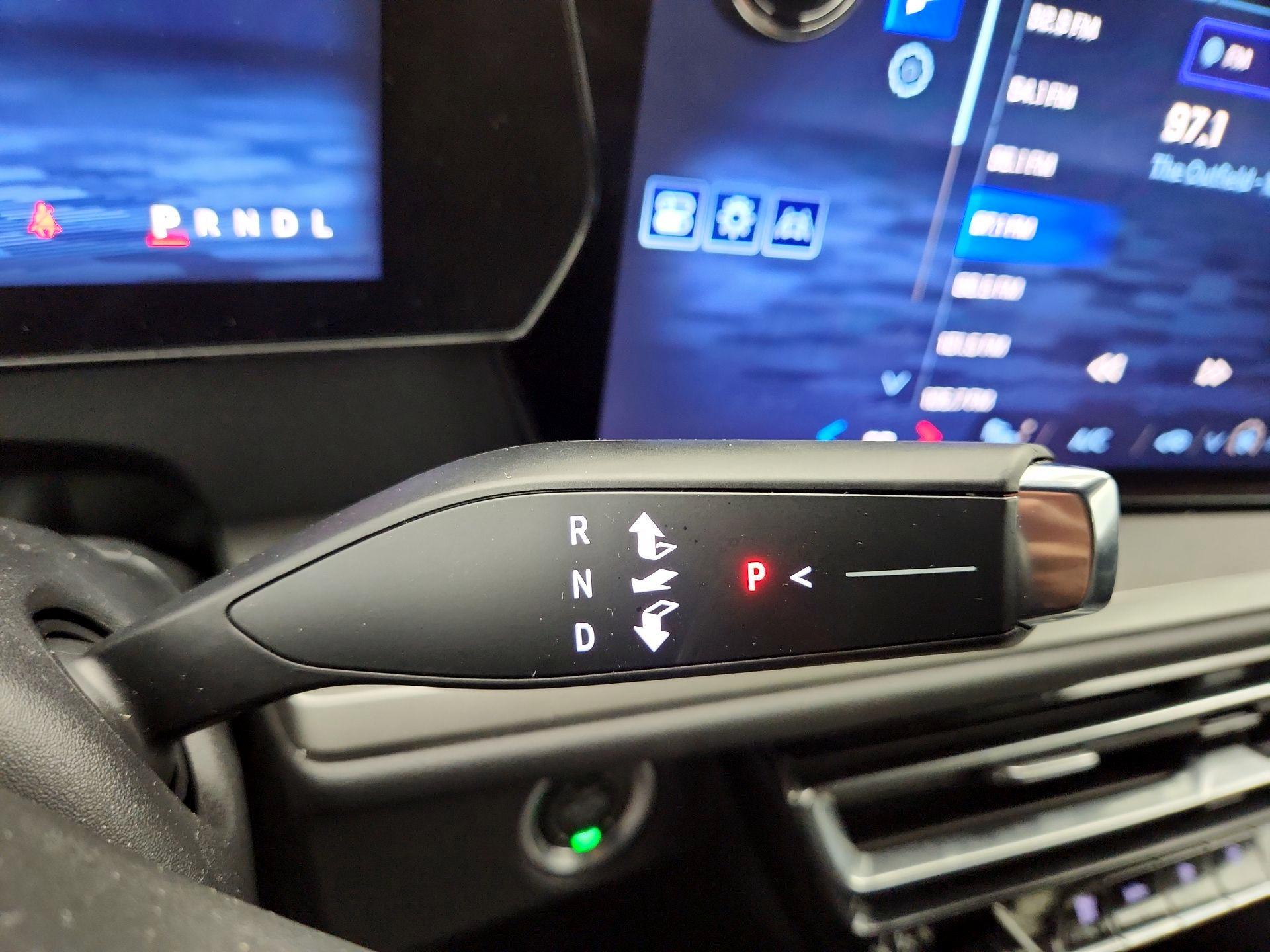 Thumbnail: 2025 Chevrolet Traverse - 18