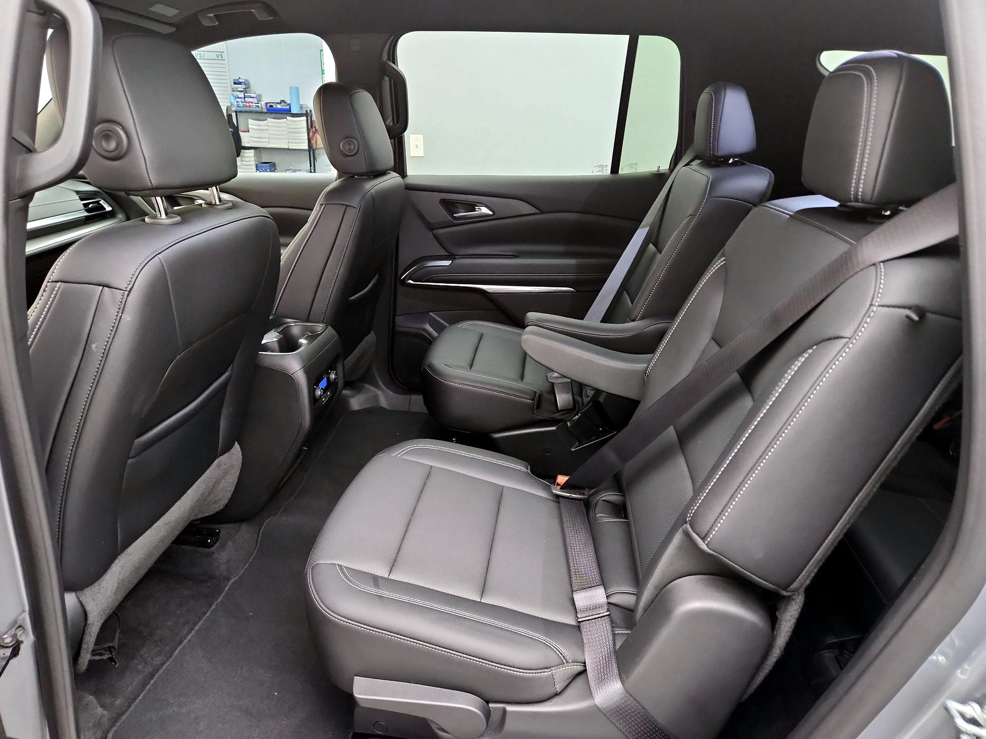 Thumbnail: 2025 Chevrolet Traverse - 20