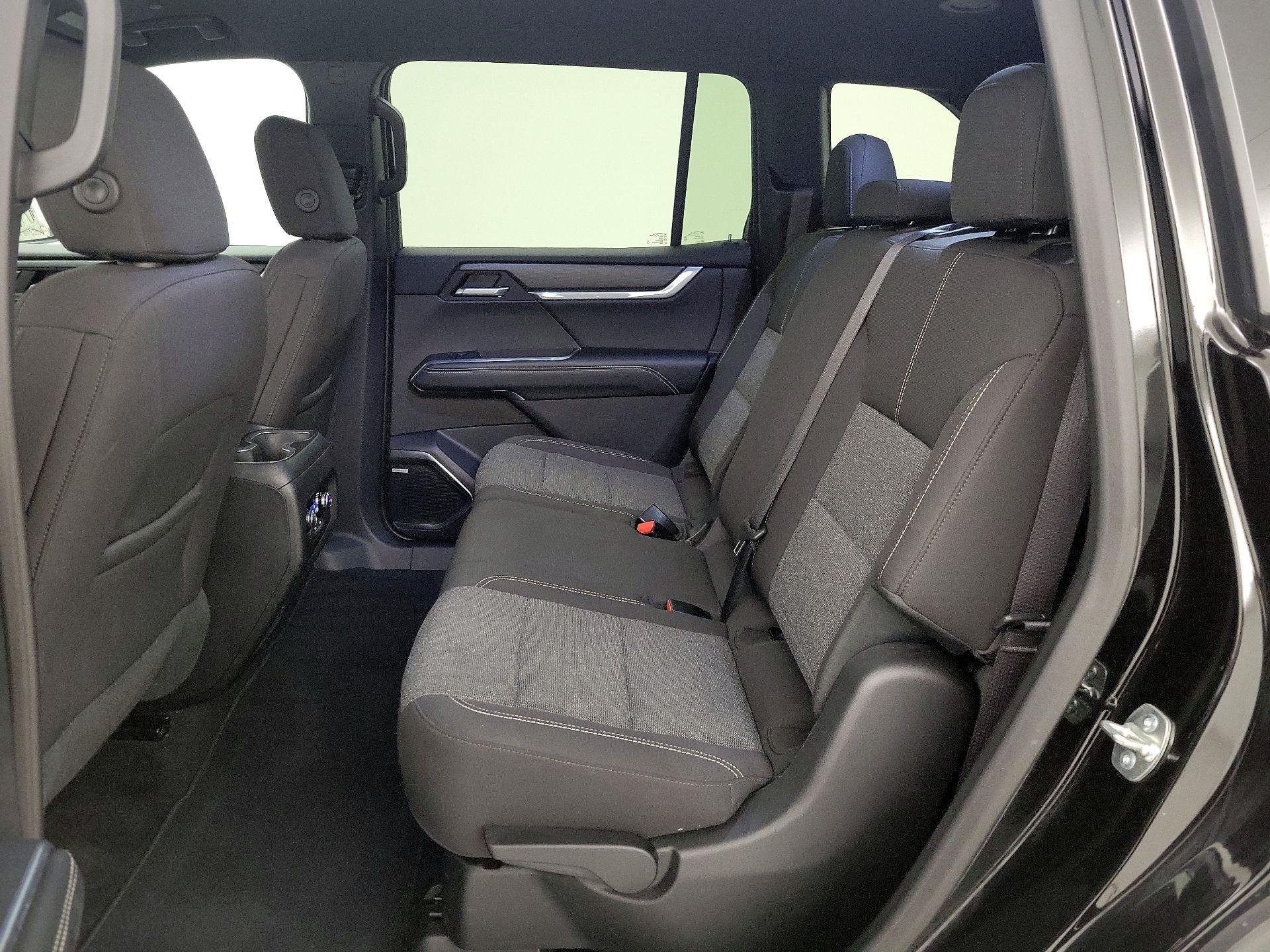 Thumbnail: 2025 GMC Acadia - 18