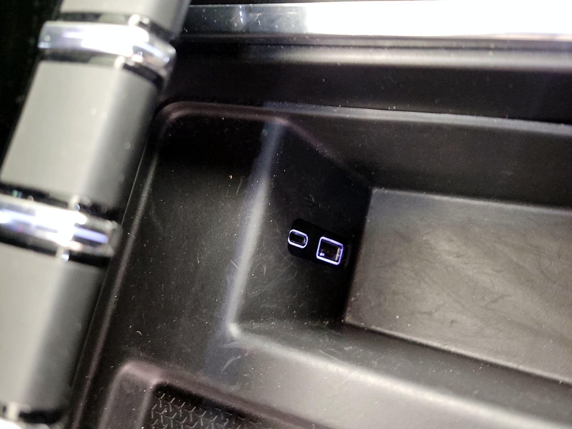 Thumbnail: 2025 GMC Acadia - 19