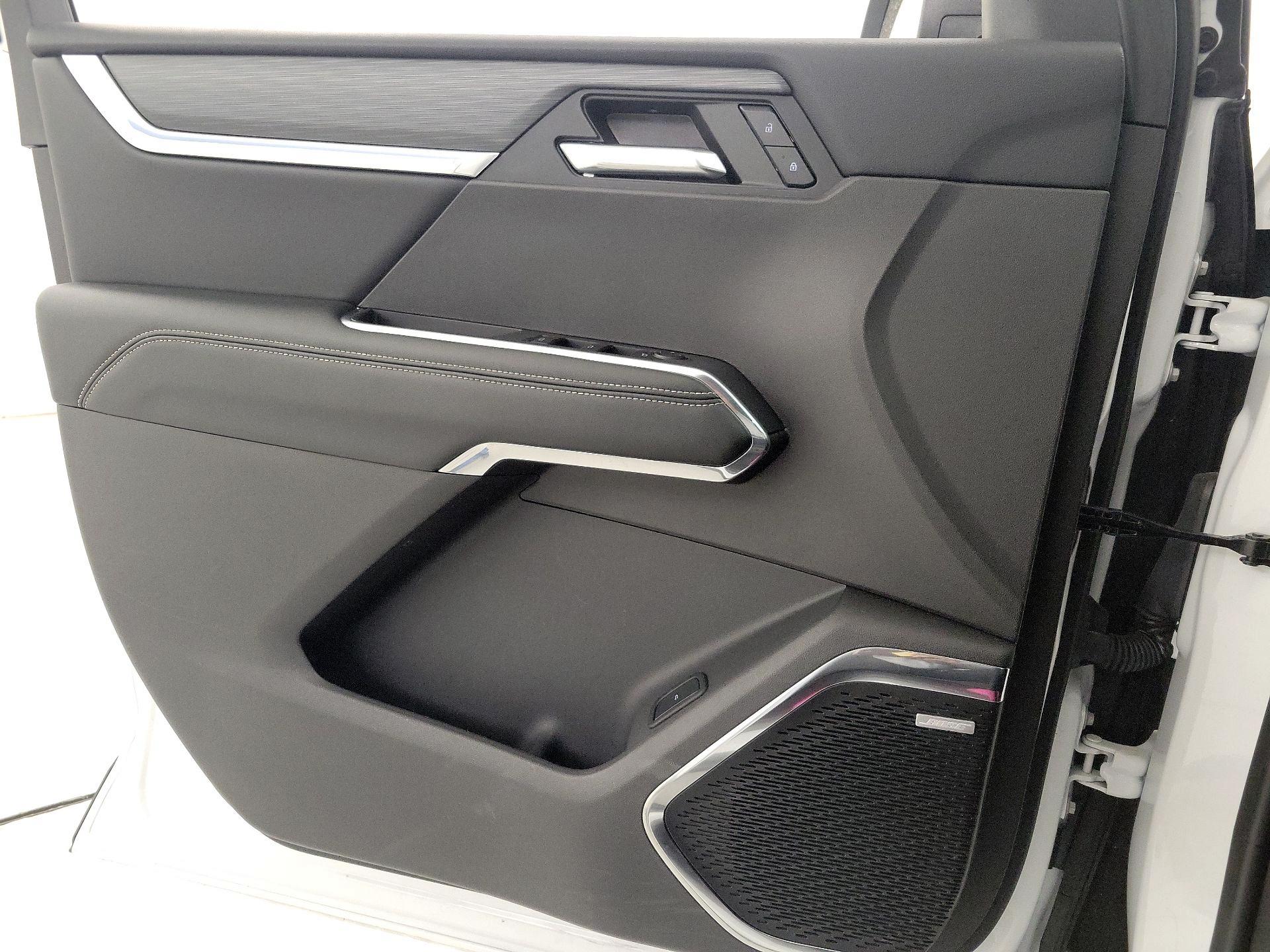 Thumbnail: 2025 GMC Acadia - 12