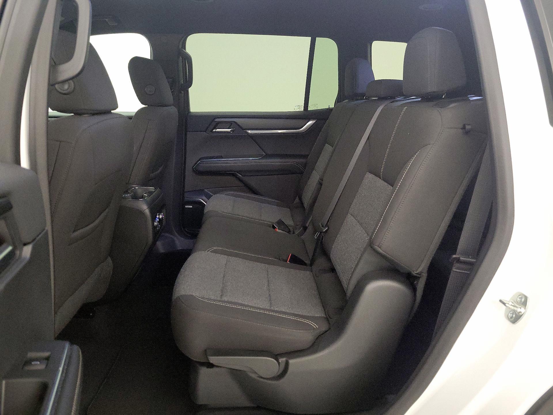 Thumbnail: 2025 GMC Acadia - 18