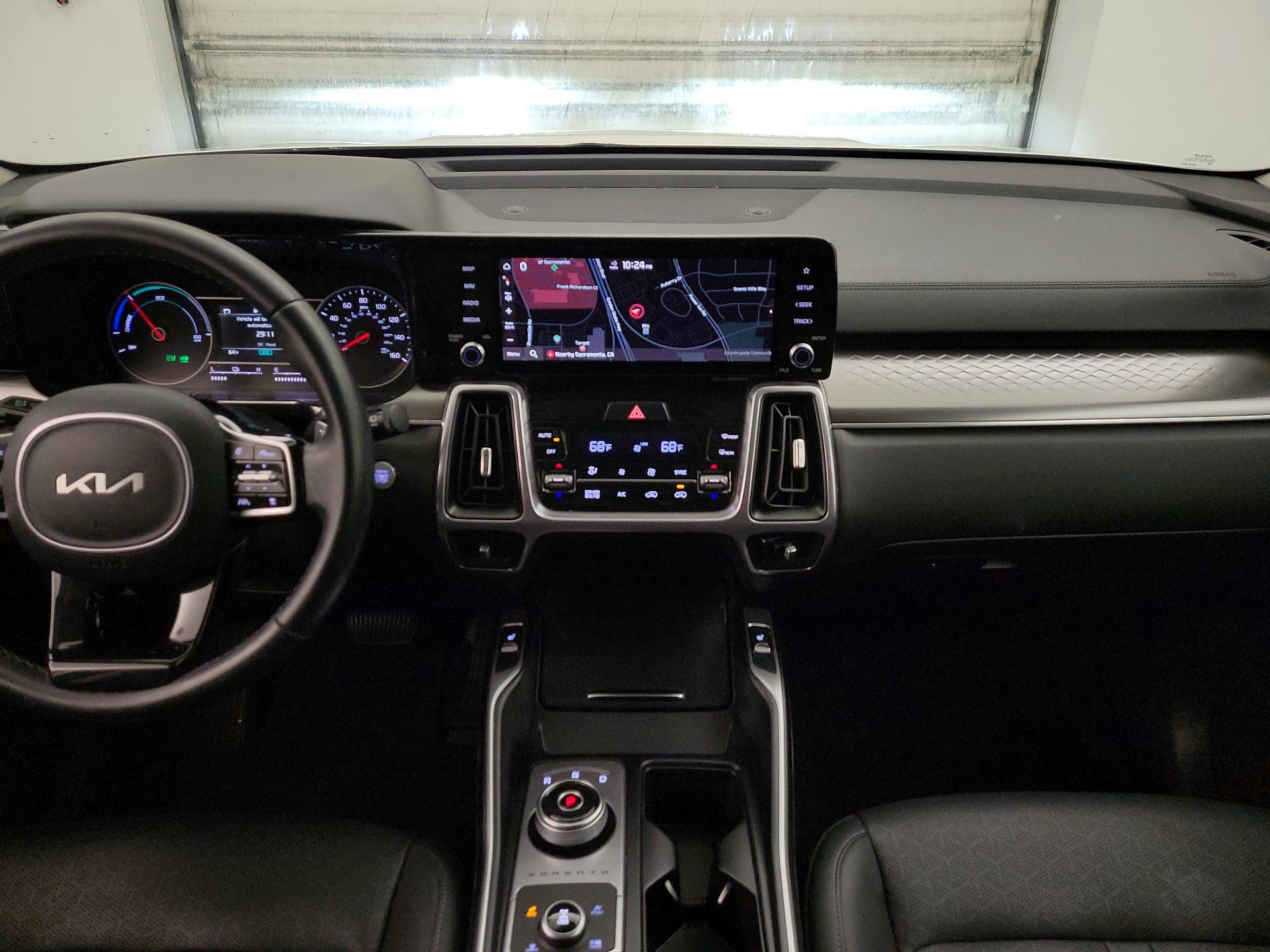 Thumbnail: 2023 Kia Sorento - 9