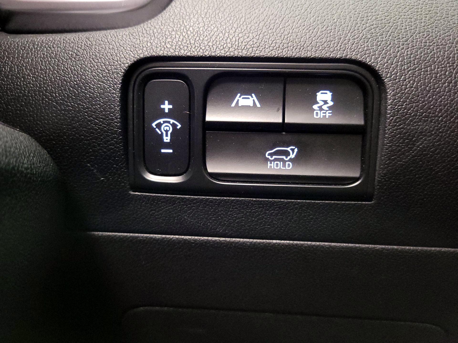 Thumbnail: 2023 Kia Sorento - 13