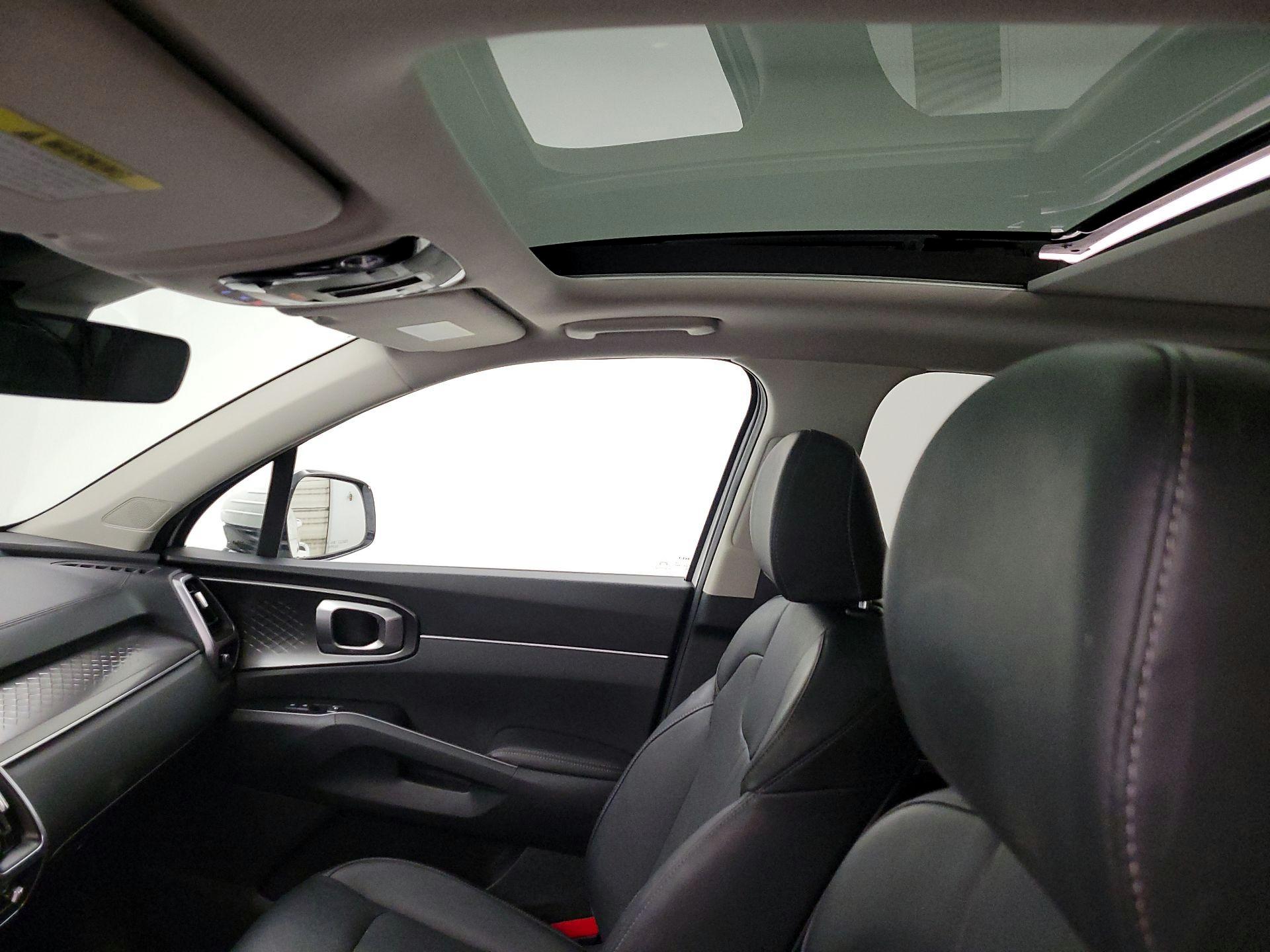 Thumbnail: 2023 Kia Sorento - 20