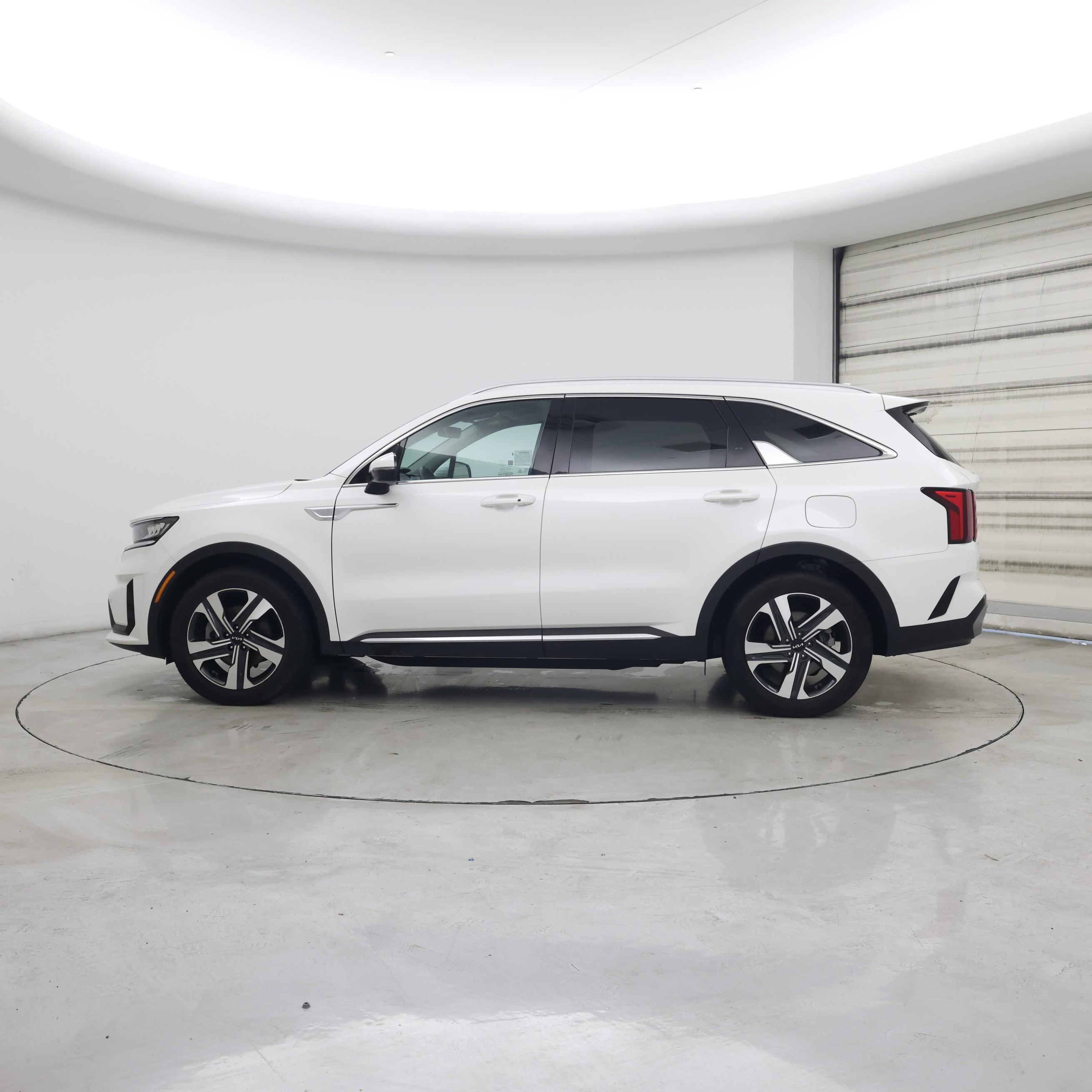 Thumbnail: 2023 Kia Sorento - 3