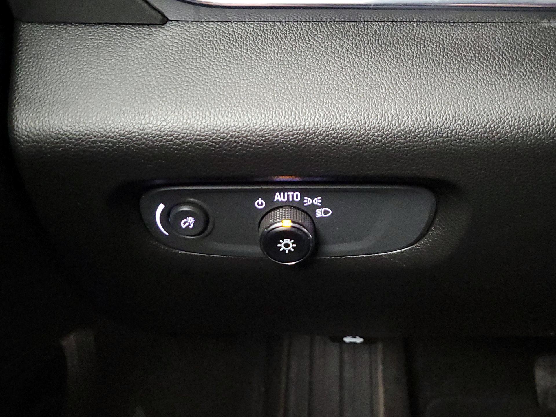 Thumbnail: 2023 Chevrolet Traverse - 13