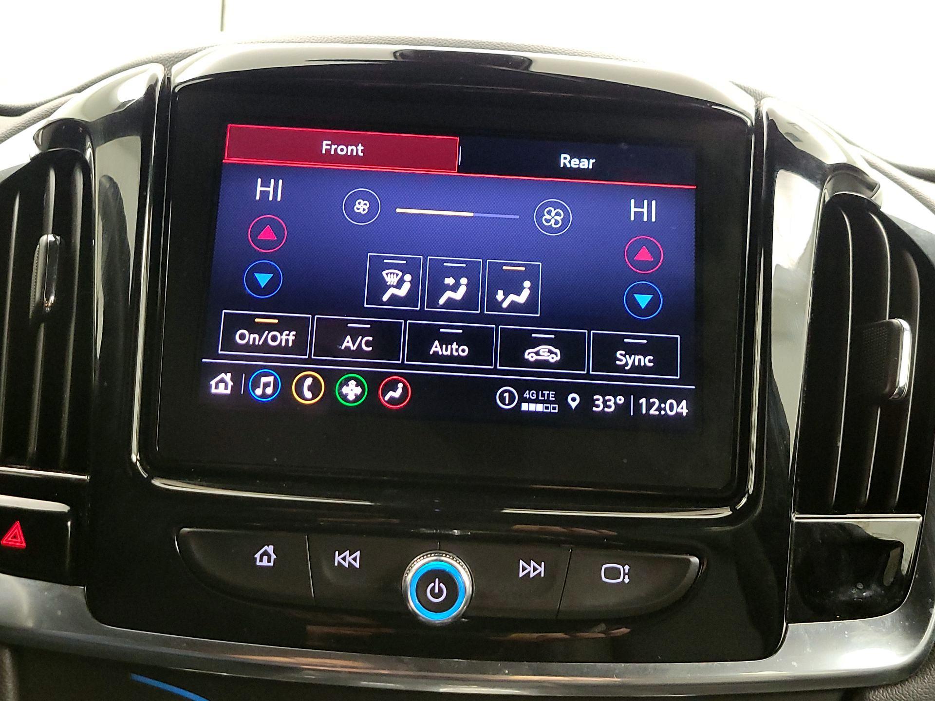 Thumbnail: 2023 Chevrolet Traverse - 16