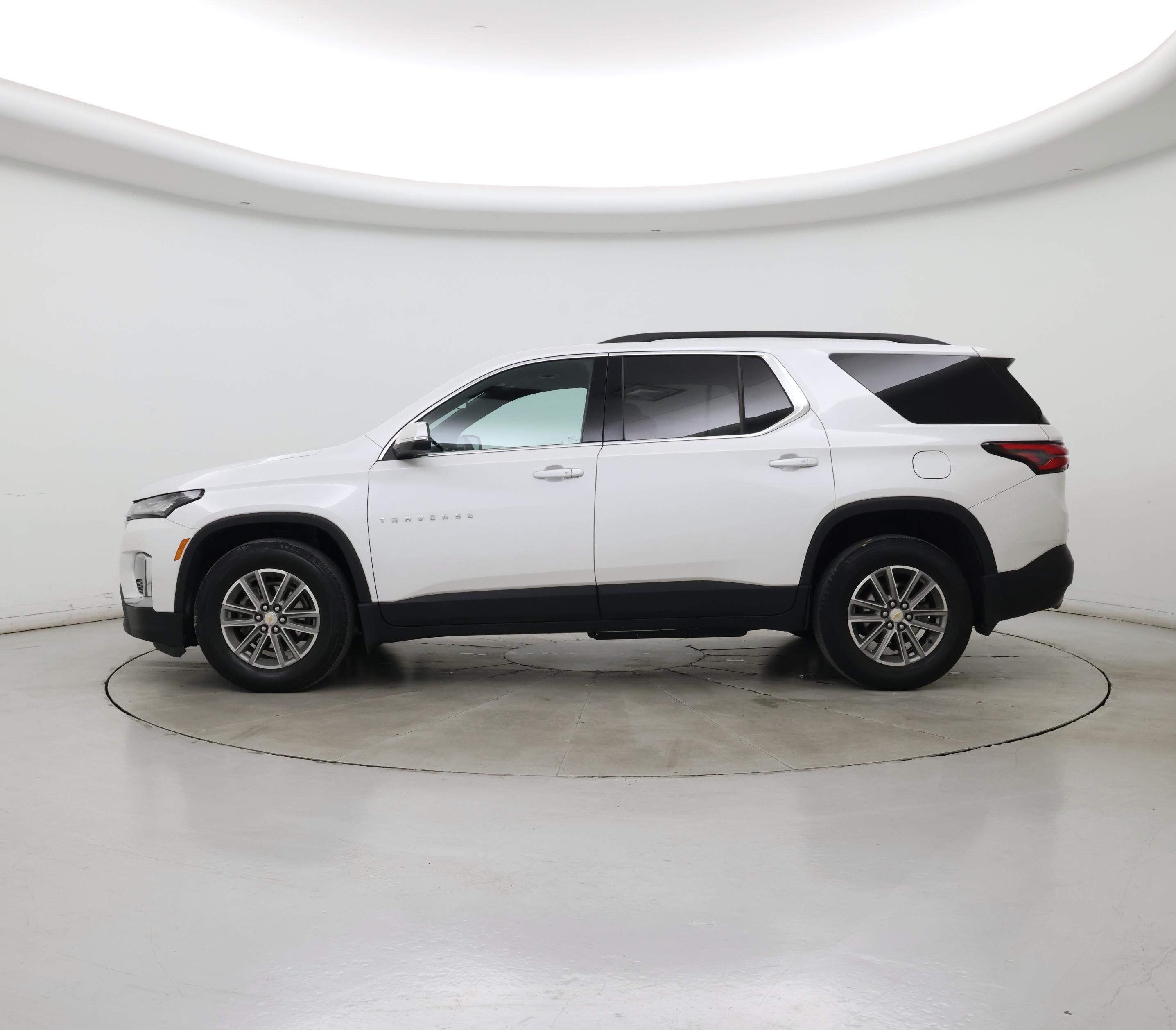 Thumbnail: 2023 Chevrolet Traverse - 3