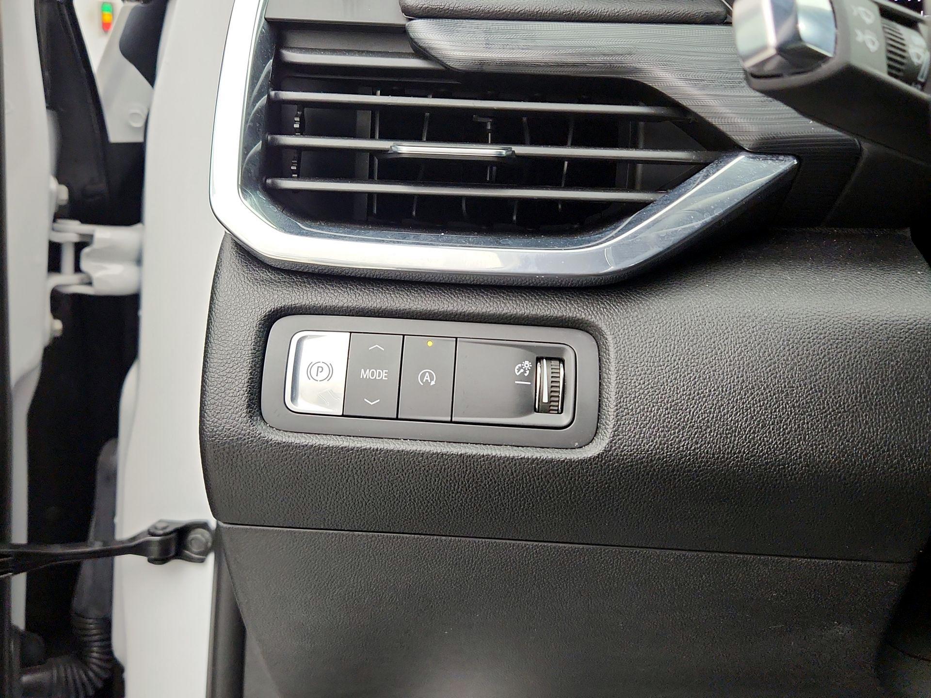 Thumbnail: 2025 GMC Acadia - 13