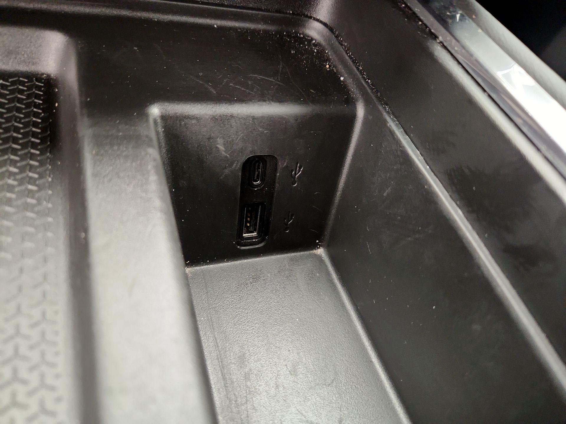 Thumbnail: 2025 GMC Acadia - 18