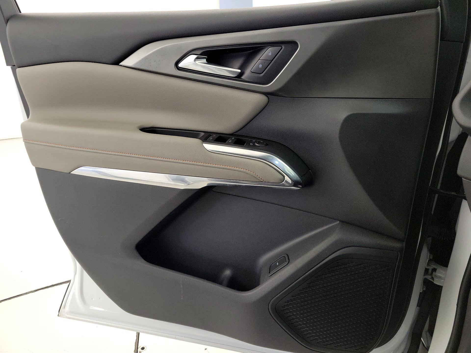 Thumbnail: 2025 Chevrolet Traverse - 12