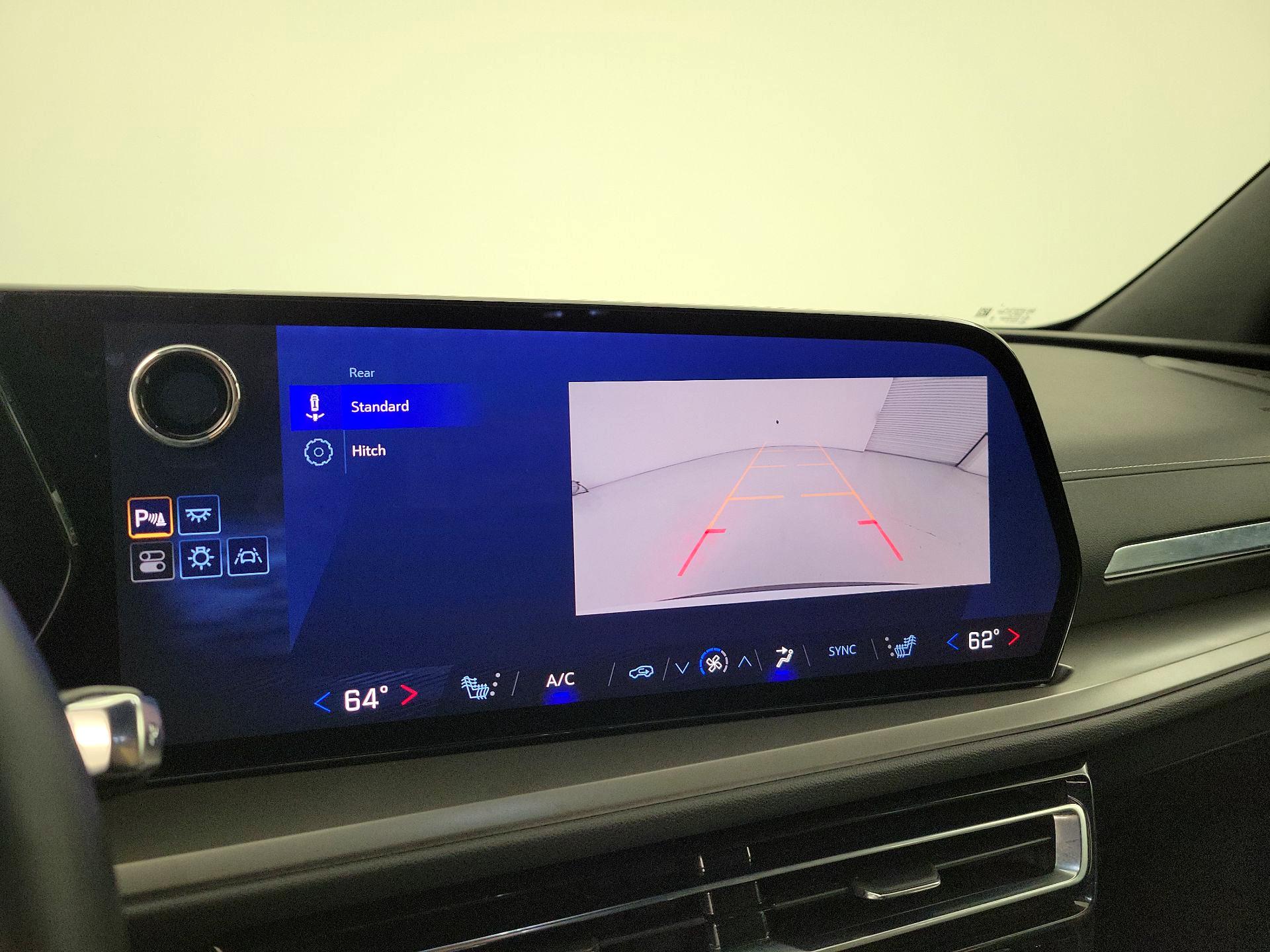 Thumbnail: 2025 Chevrolet Traverse - 14