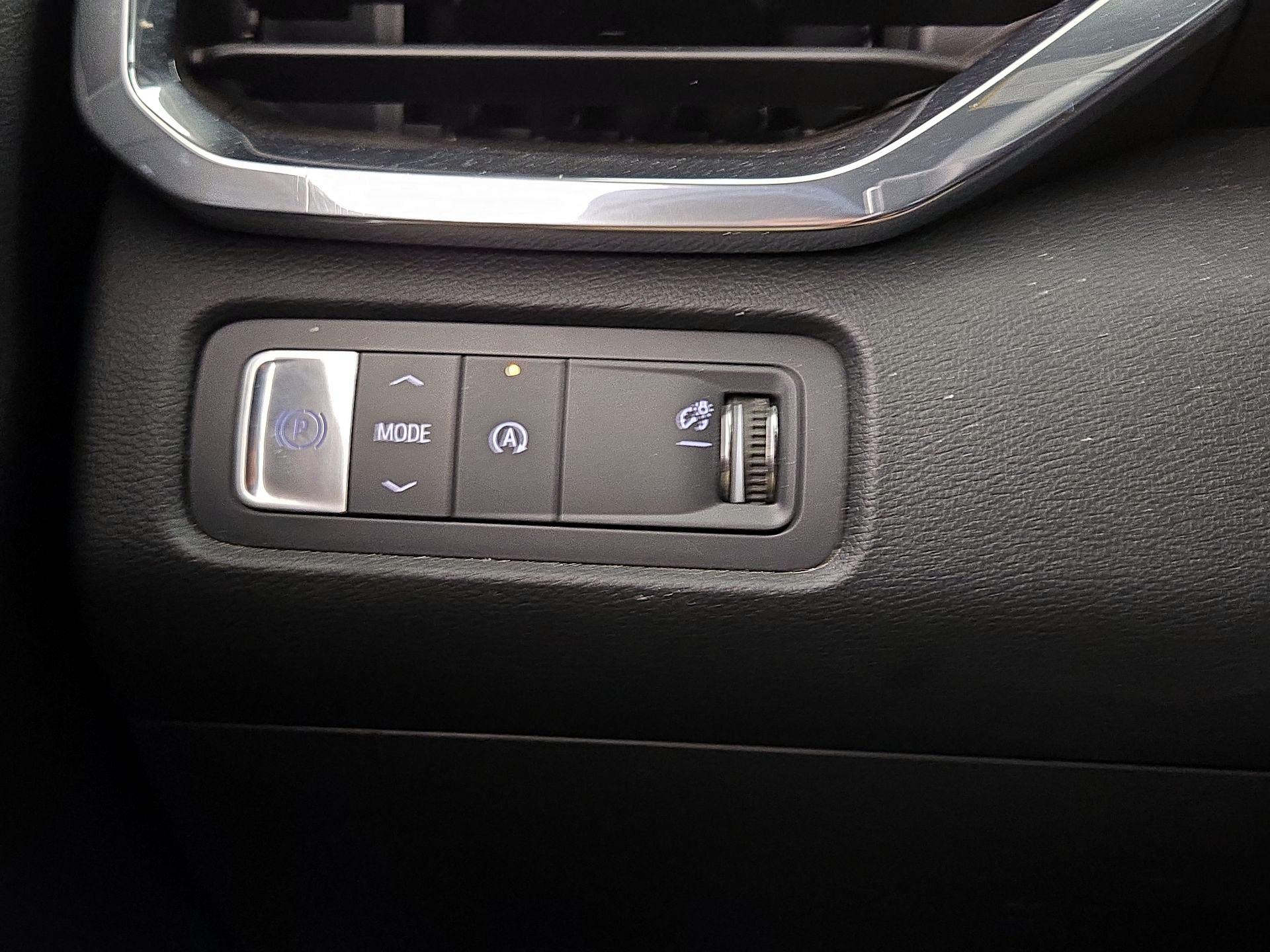 Thumbnail: 2025 GMC Acadia - 13