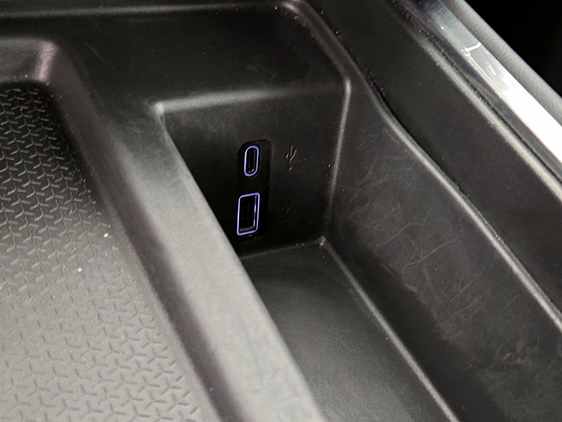 Thumbnail: 2025 GMC Acadia - 18